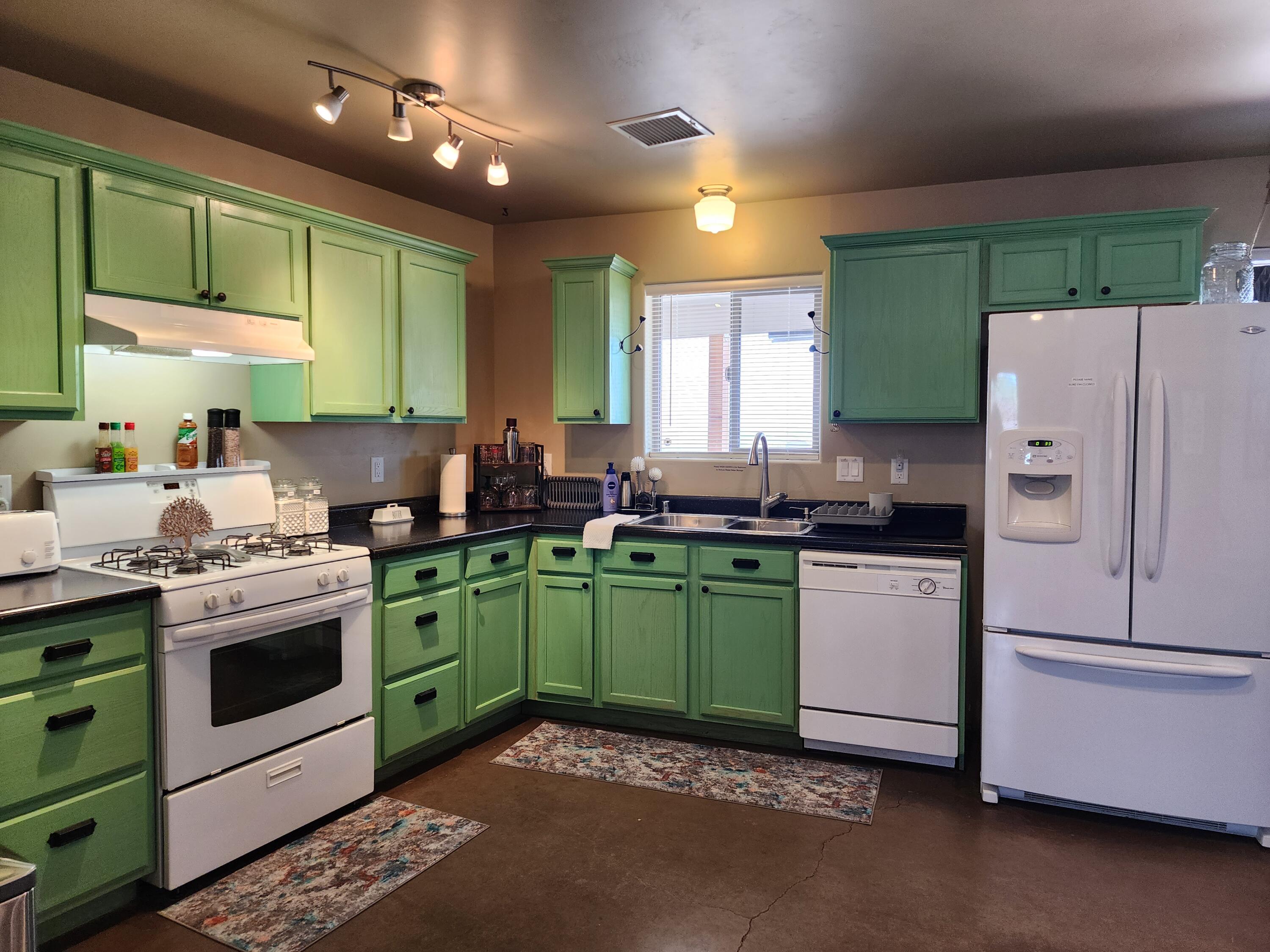 105 QUEBEC Loop