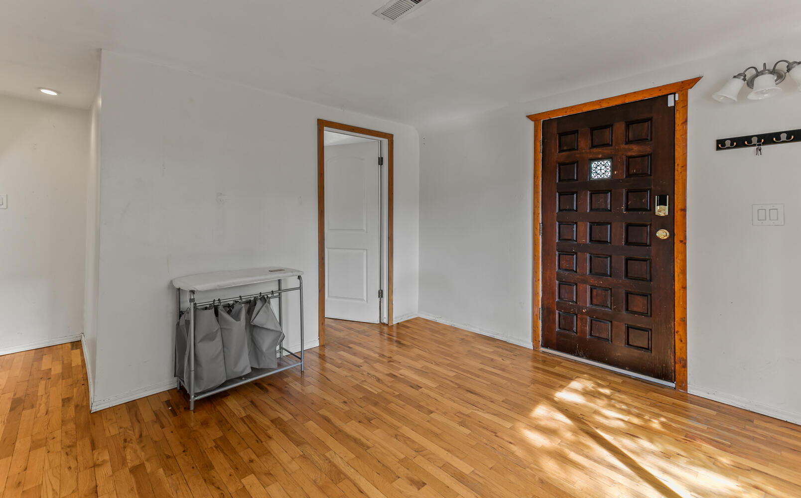925 7TH Street SW