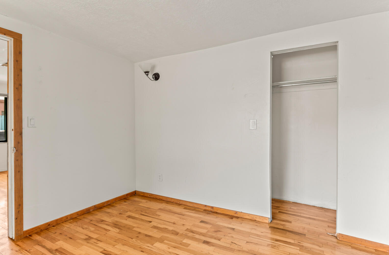 925 7TH Street SW