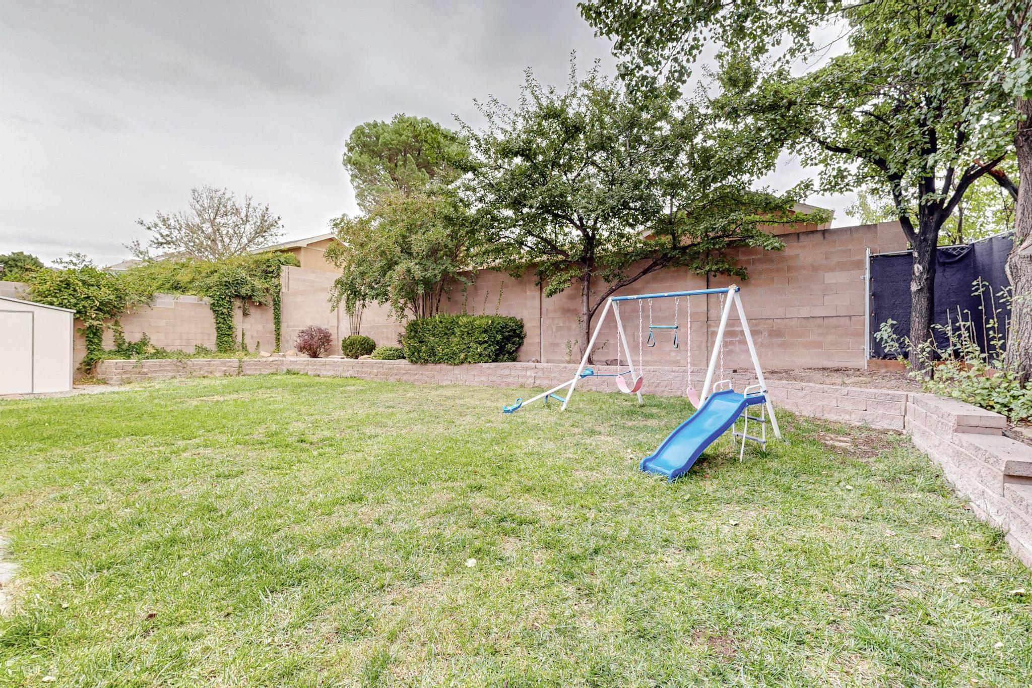 8404 BELLA VISTA Place NW