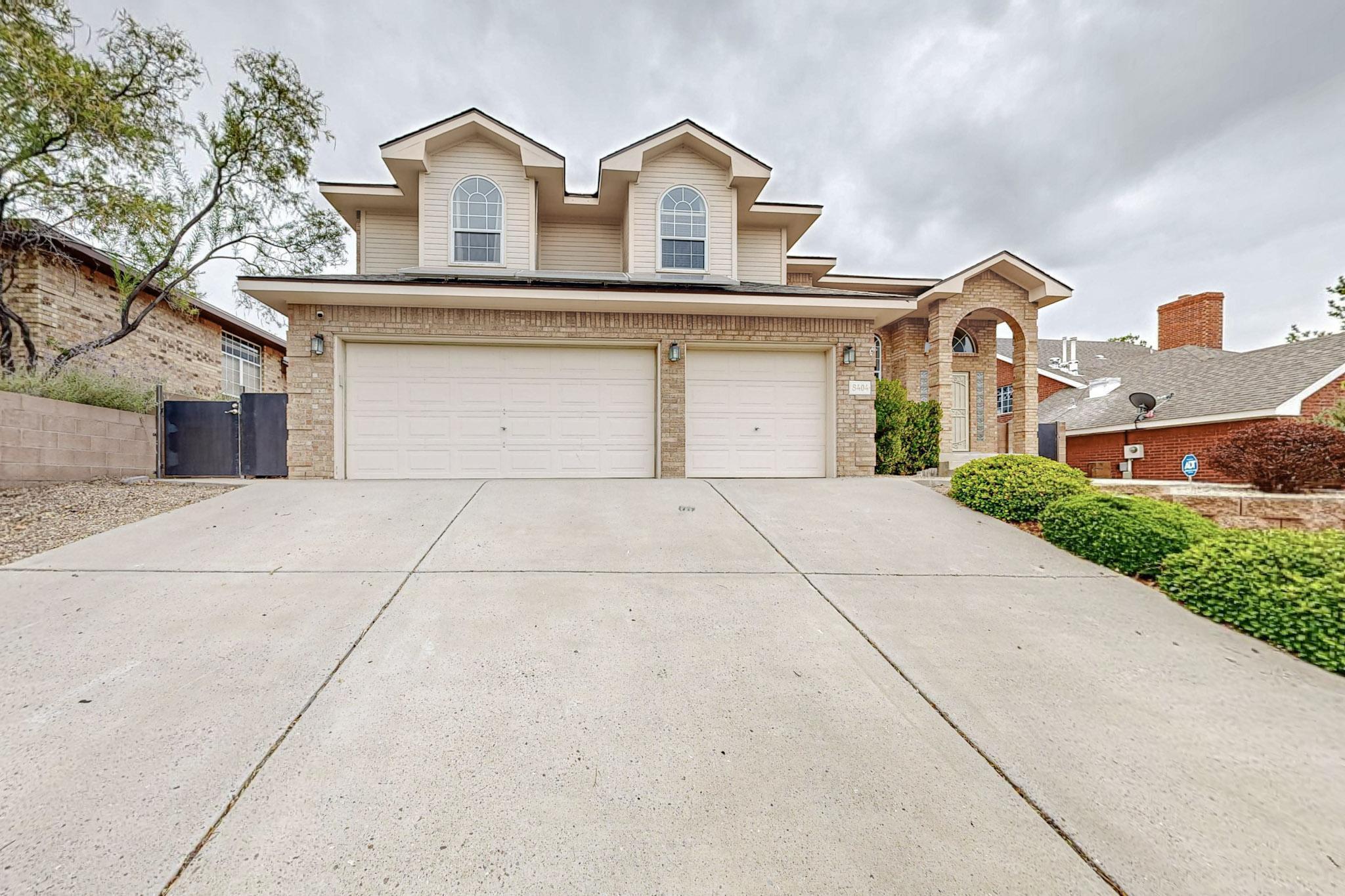 8404 BELLA VISTA Place NW