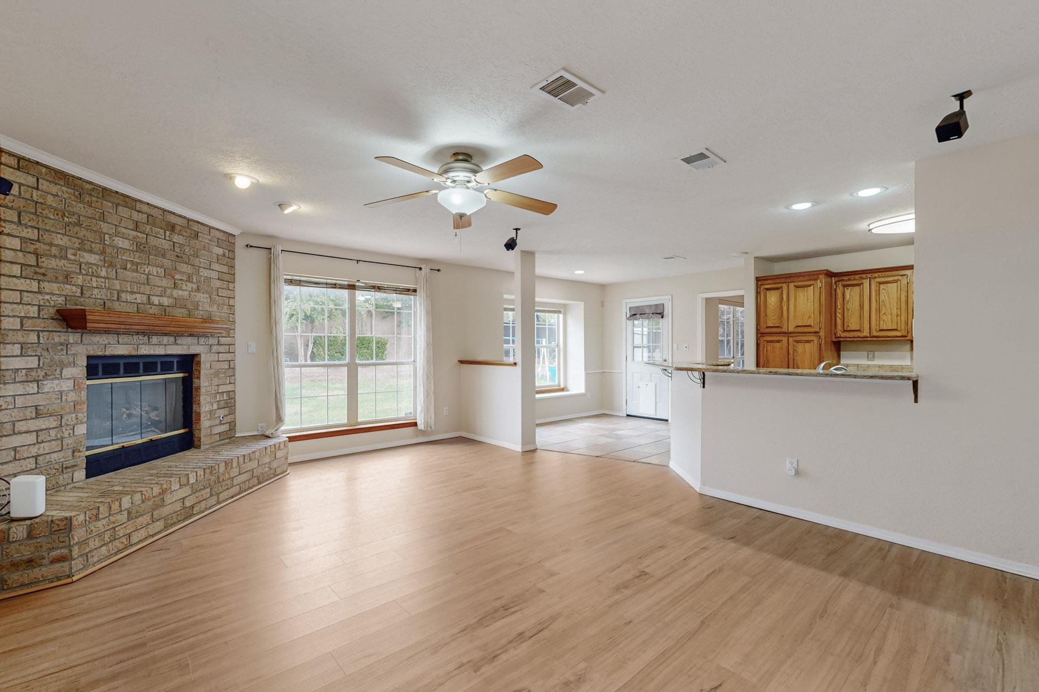 8404 BELLA VISTA Place NW