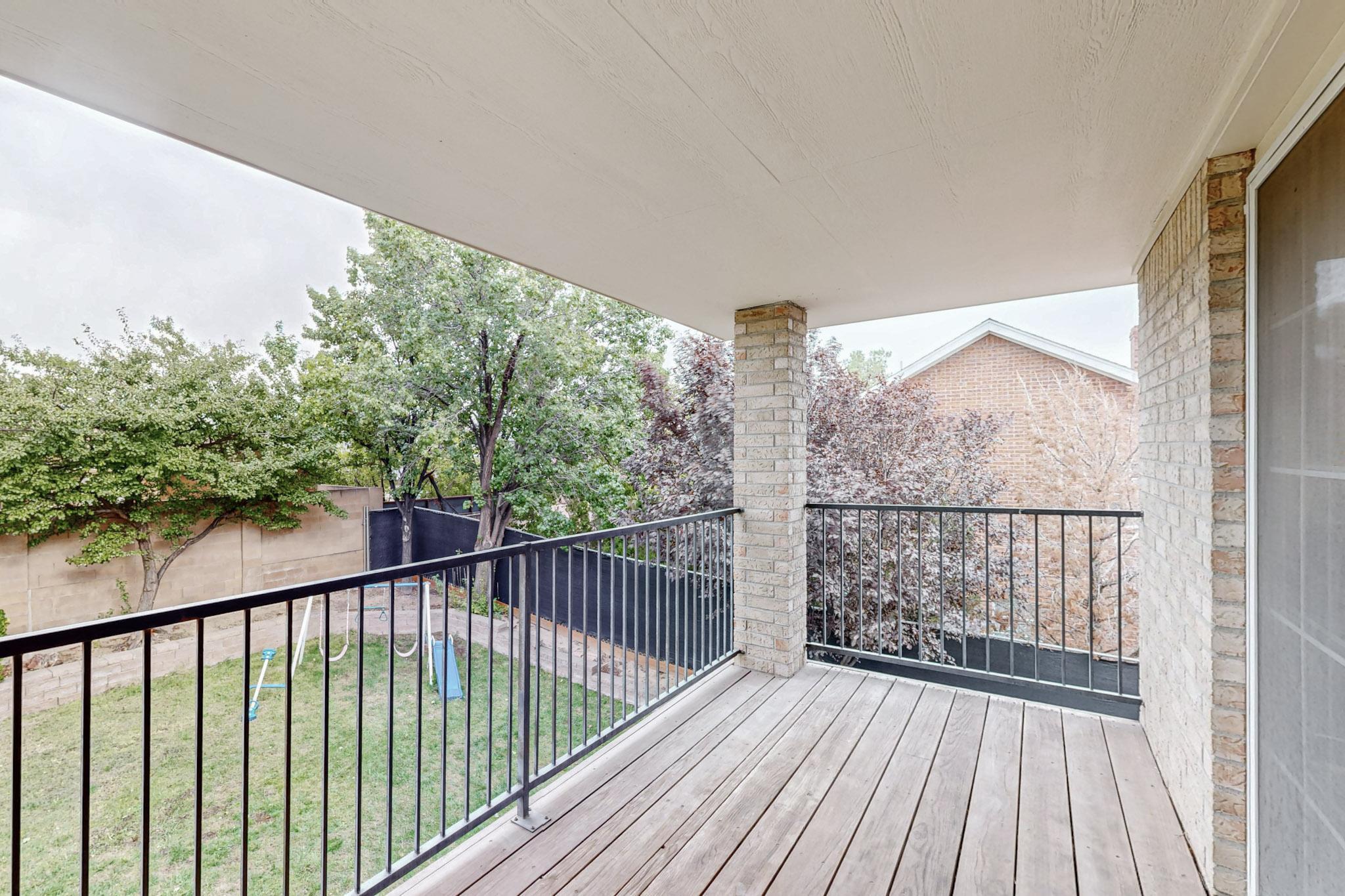 8404 BELLA VISTA Place NW