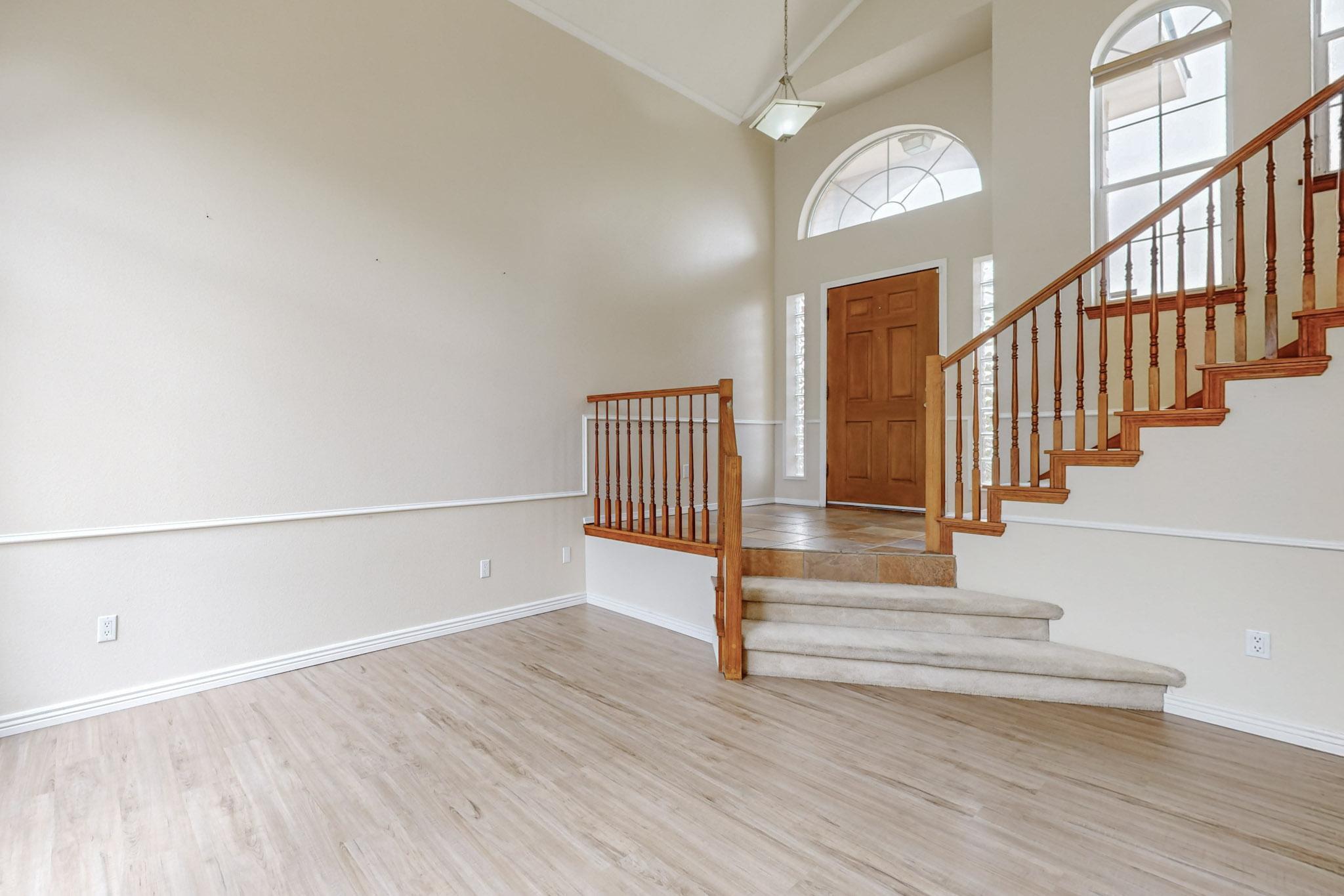 8404 BELLA VISTA Place NW