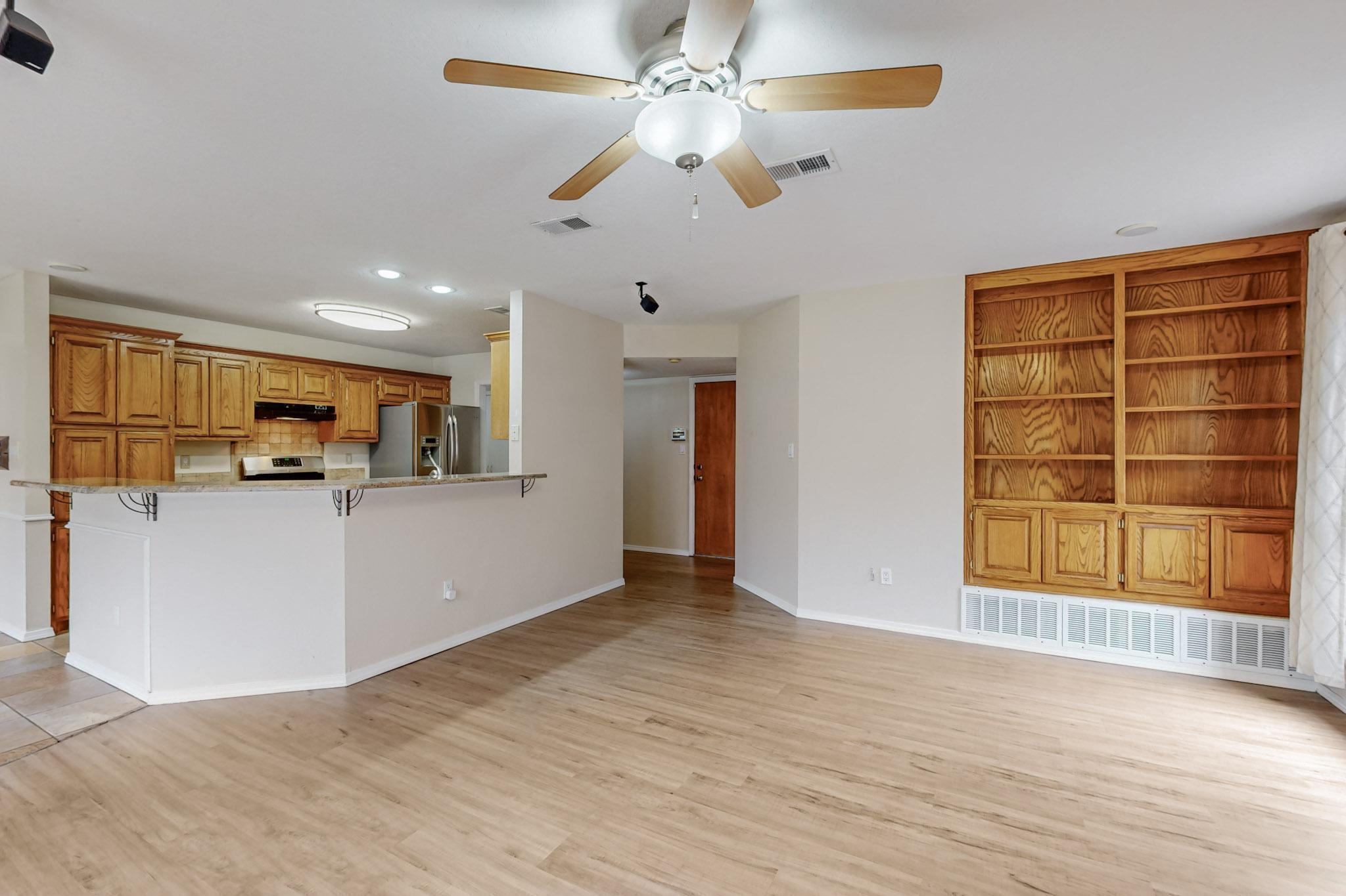 8404 BELLA VISTA Place NW