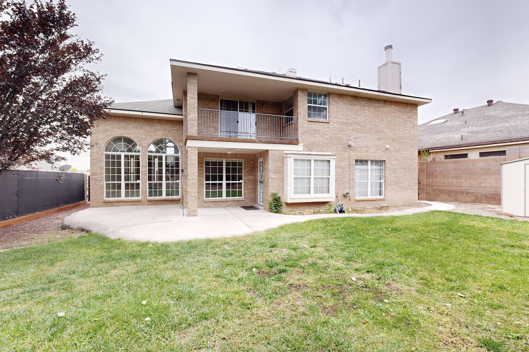 8404 BELLA VISTA Place NW