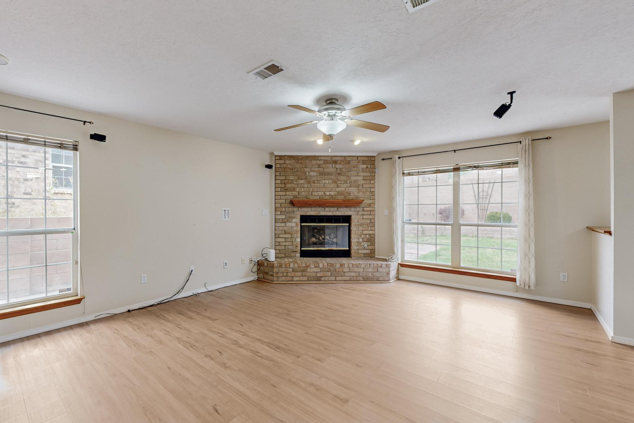 8404 BELLA VISTA Place NW