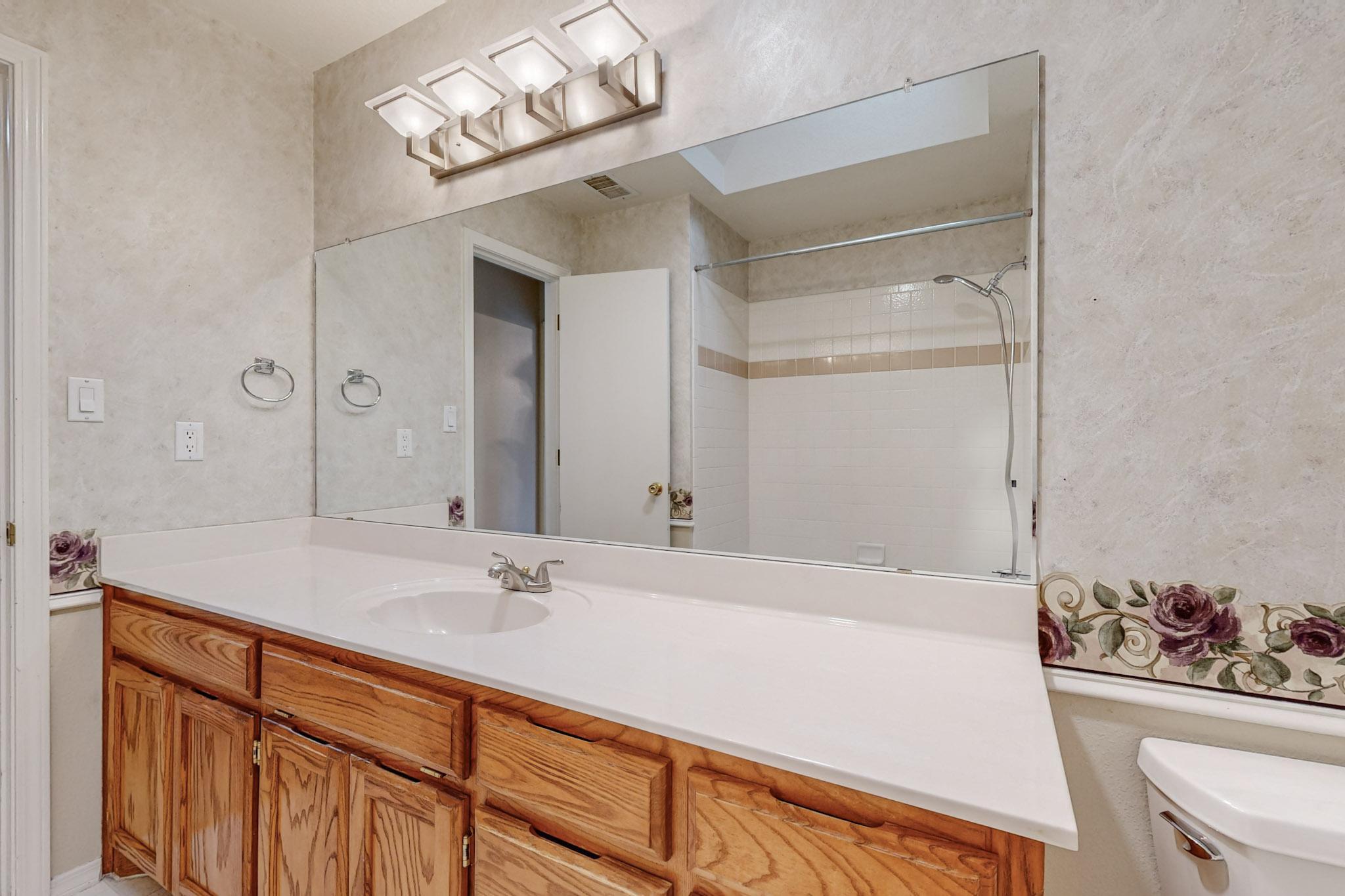 8404 BELLA VISTA Place NW