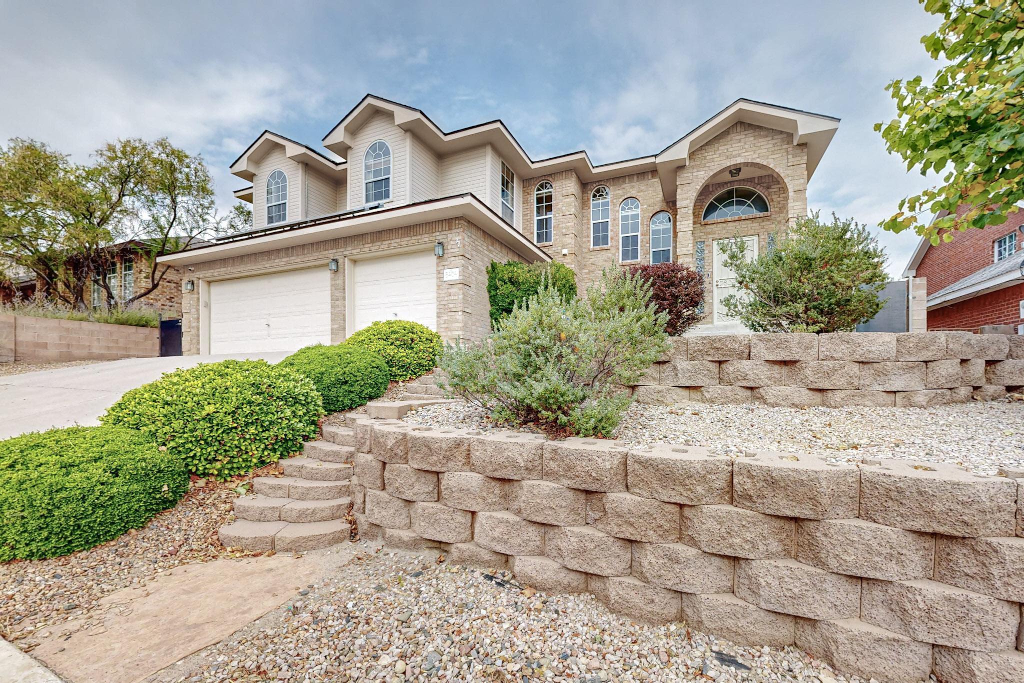8404 BELLA VISTA Place NW