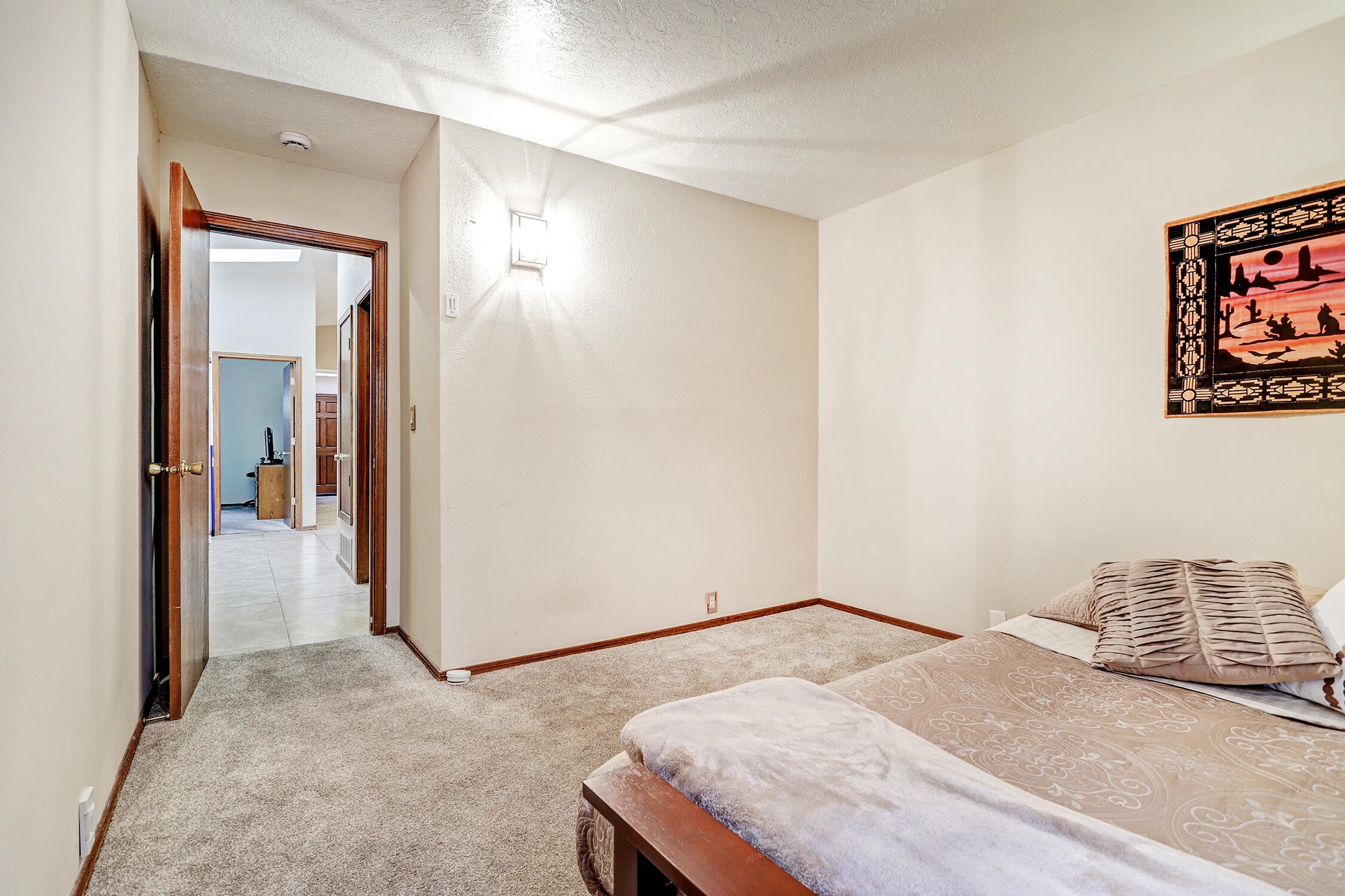 10733 TOWNE PARK Drive NE
