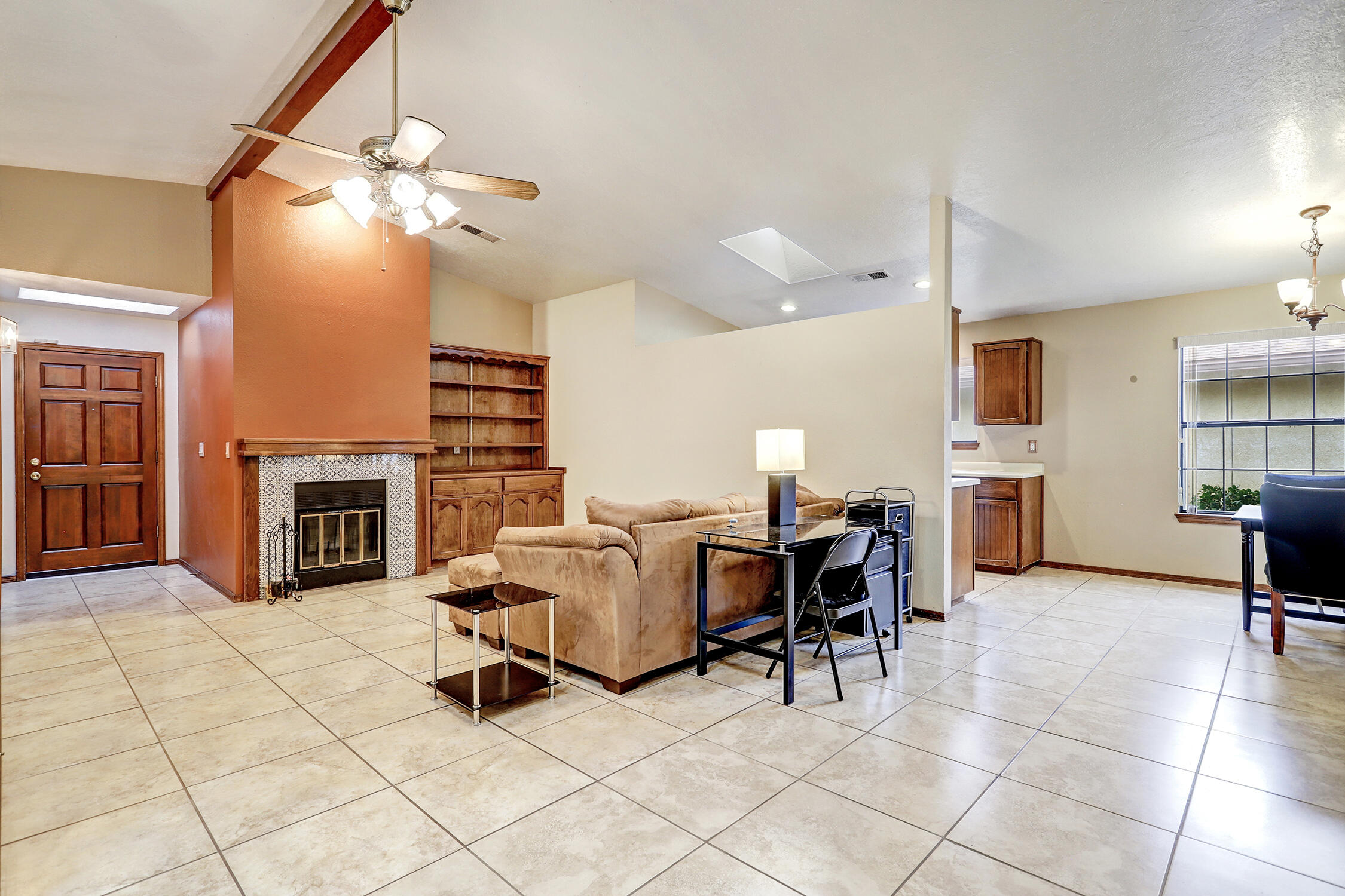 10733 TOWNE PARK Drive NE