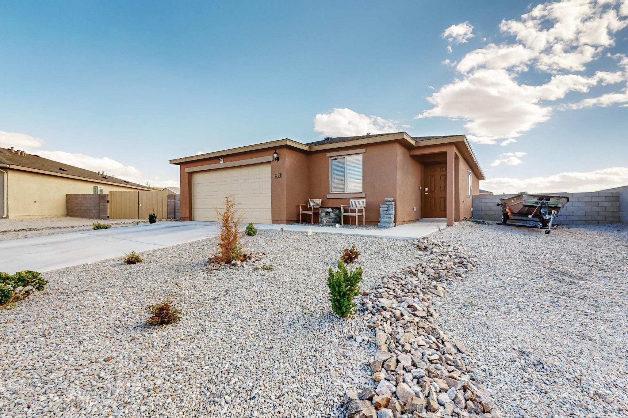 2403 CALLE DEL LOS CLAVELES