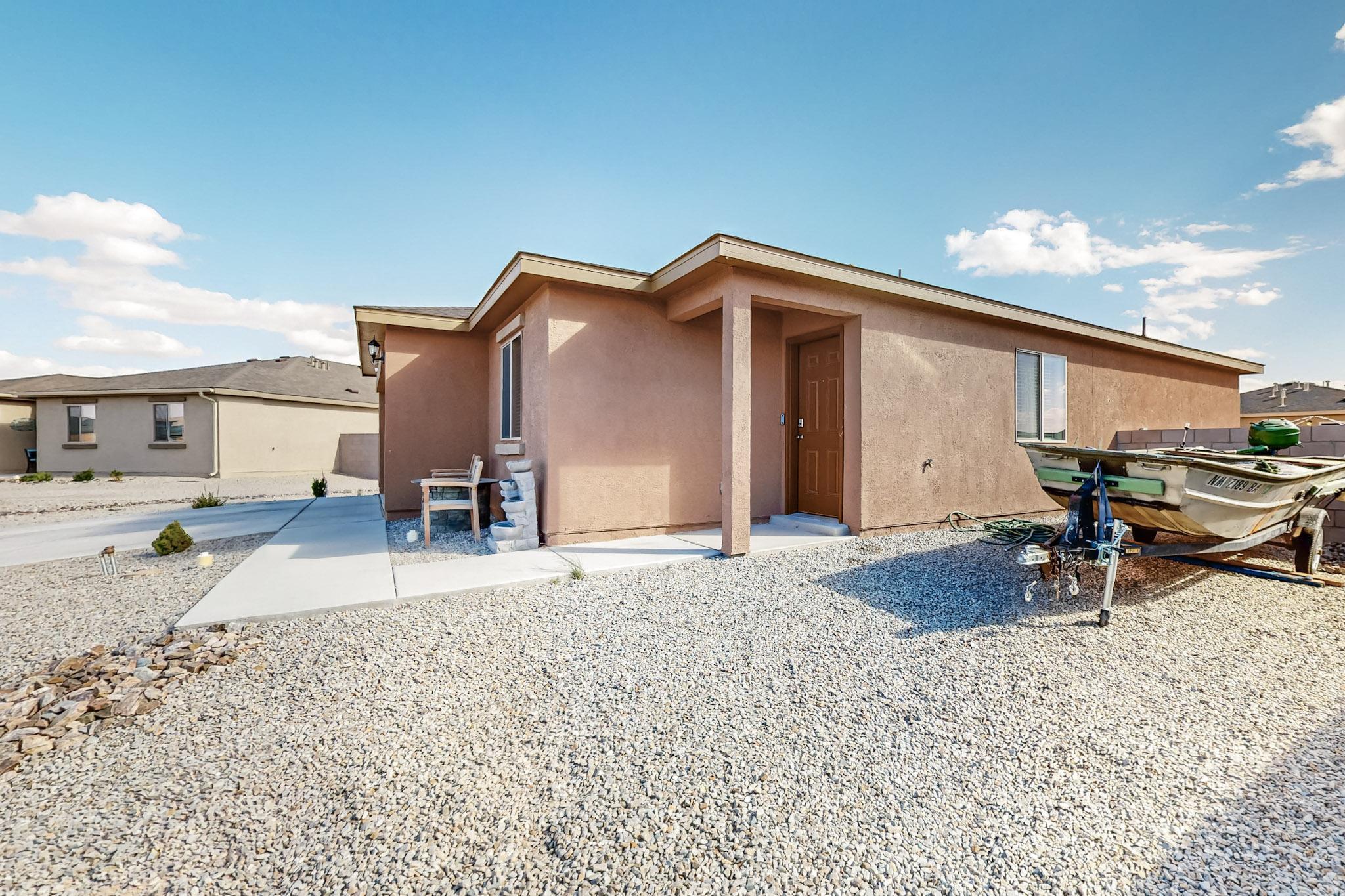 2403 CALLE DEL LOS CLAVELES