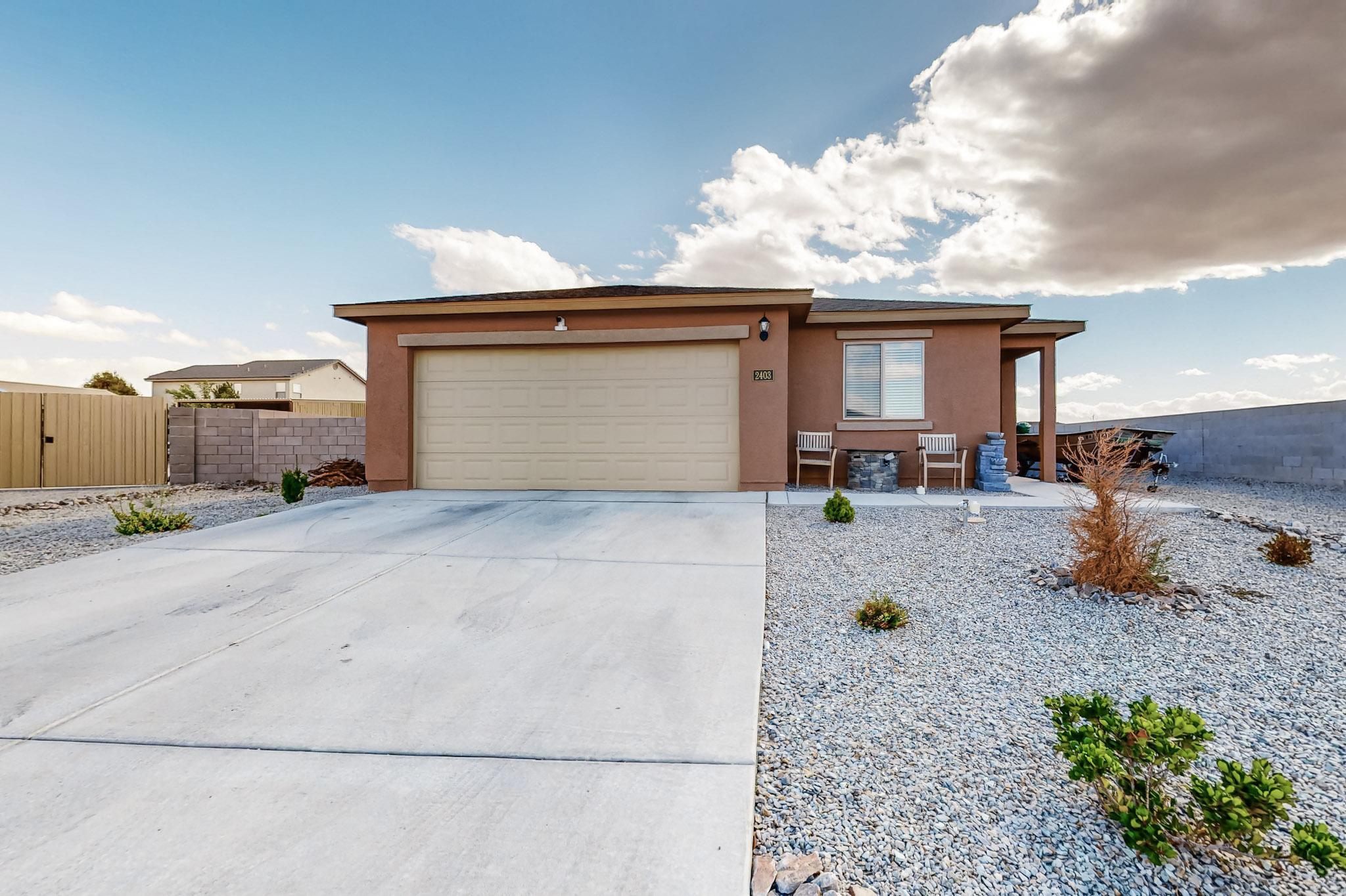 2403 CALLE DEL LOS CLAVELES