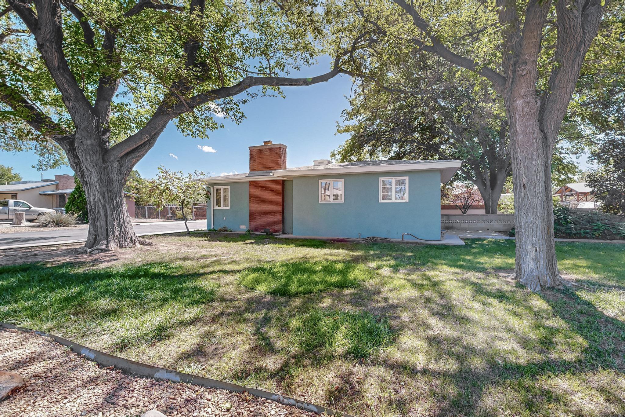 1834 CALLE LOS VECINOS NW