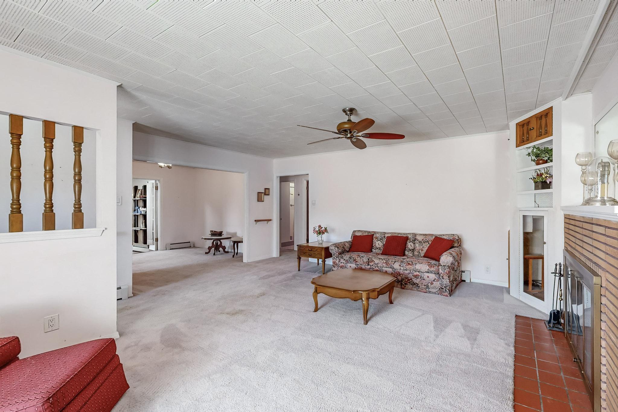 1834 CALLE LOS VECINOS NW