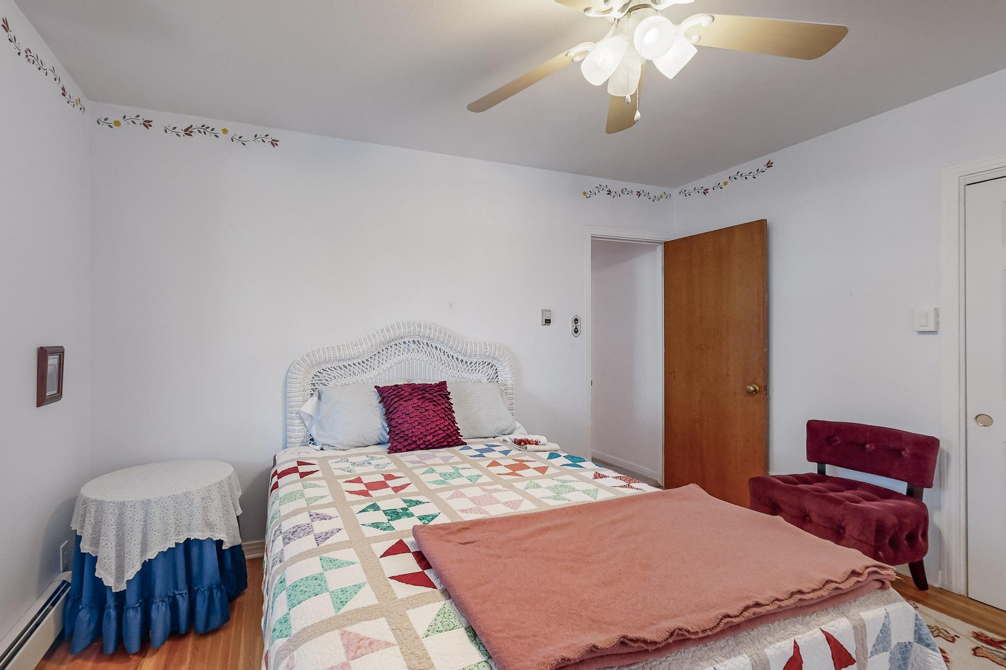 1834 CALLE LOS VECINOS NW