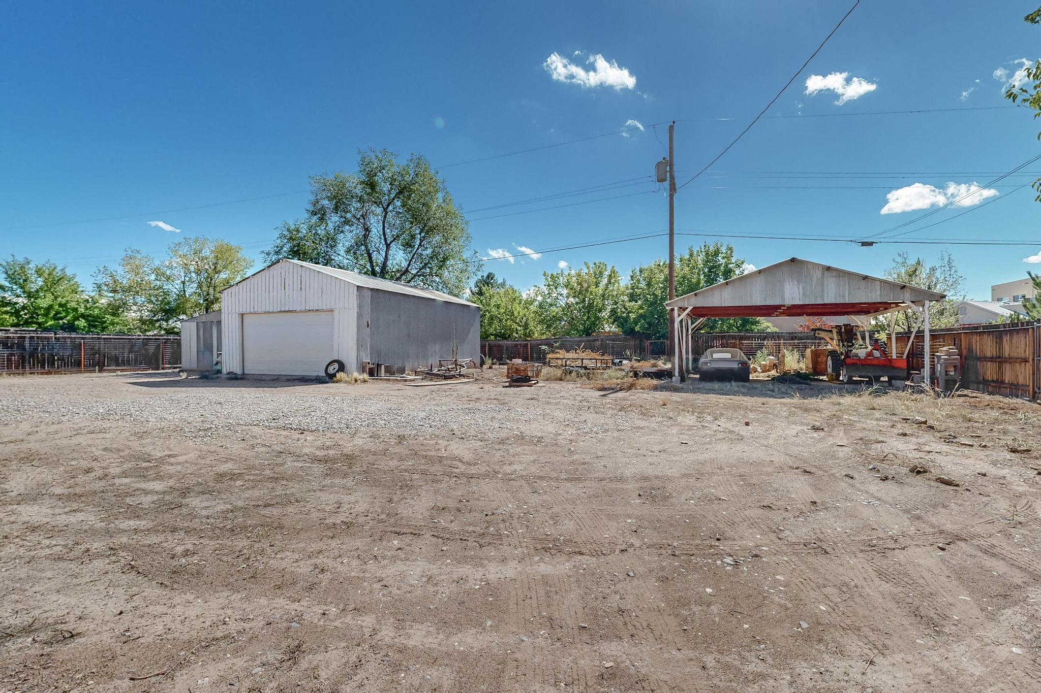 1834 CALLE LOS VECINOS NW