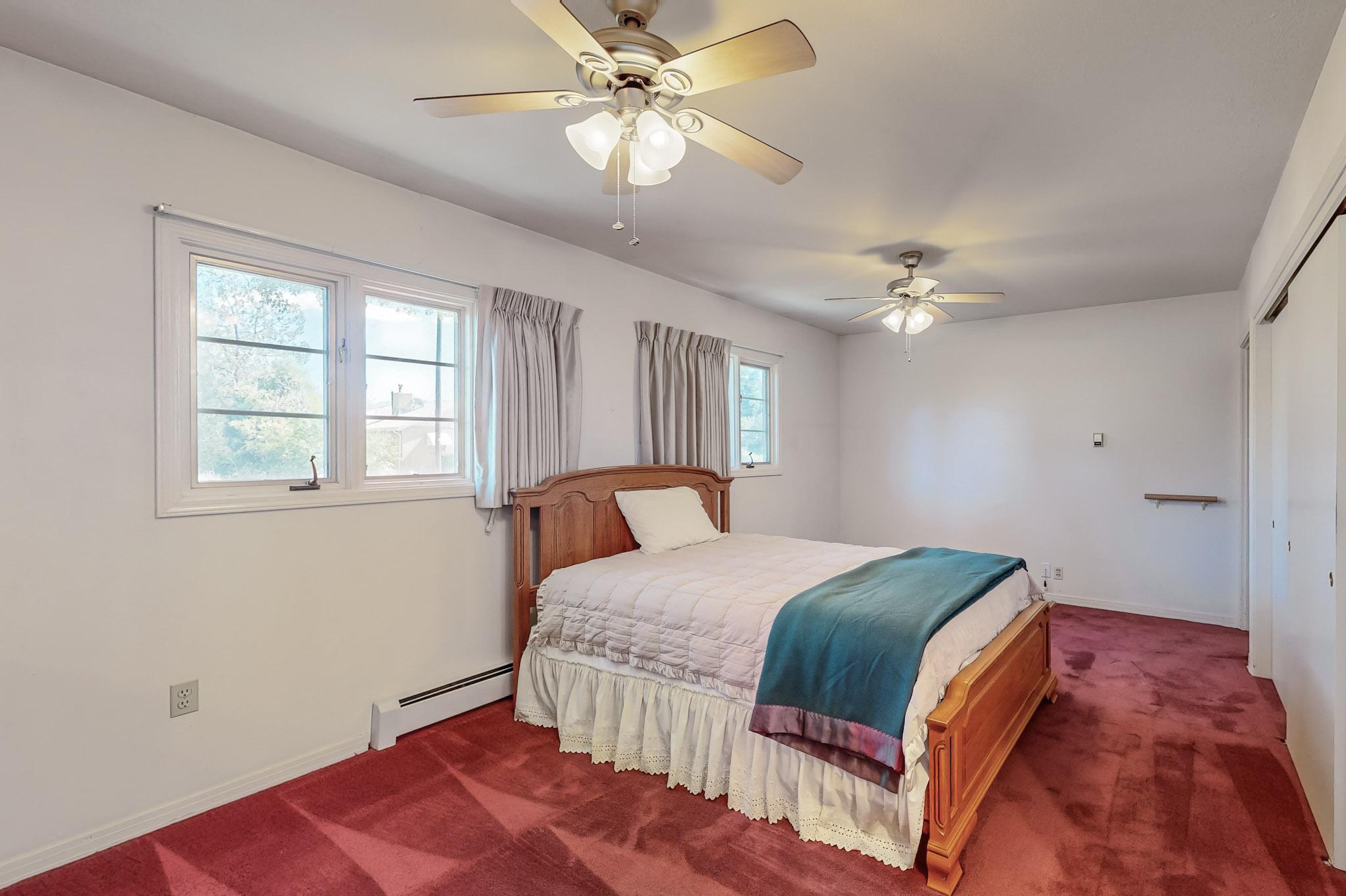 1834 CALLE LOS VECINOS NW