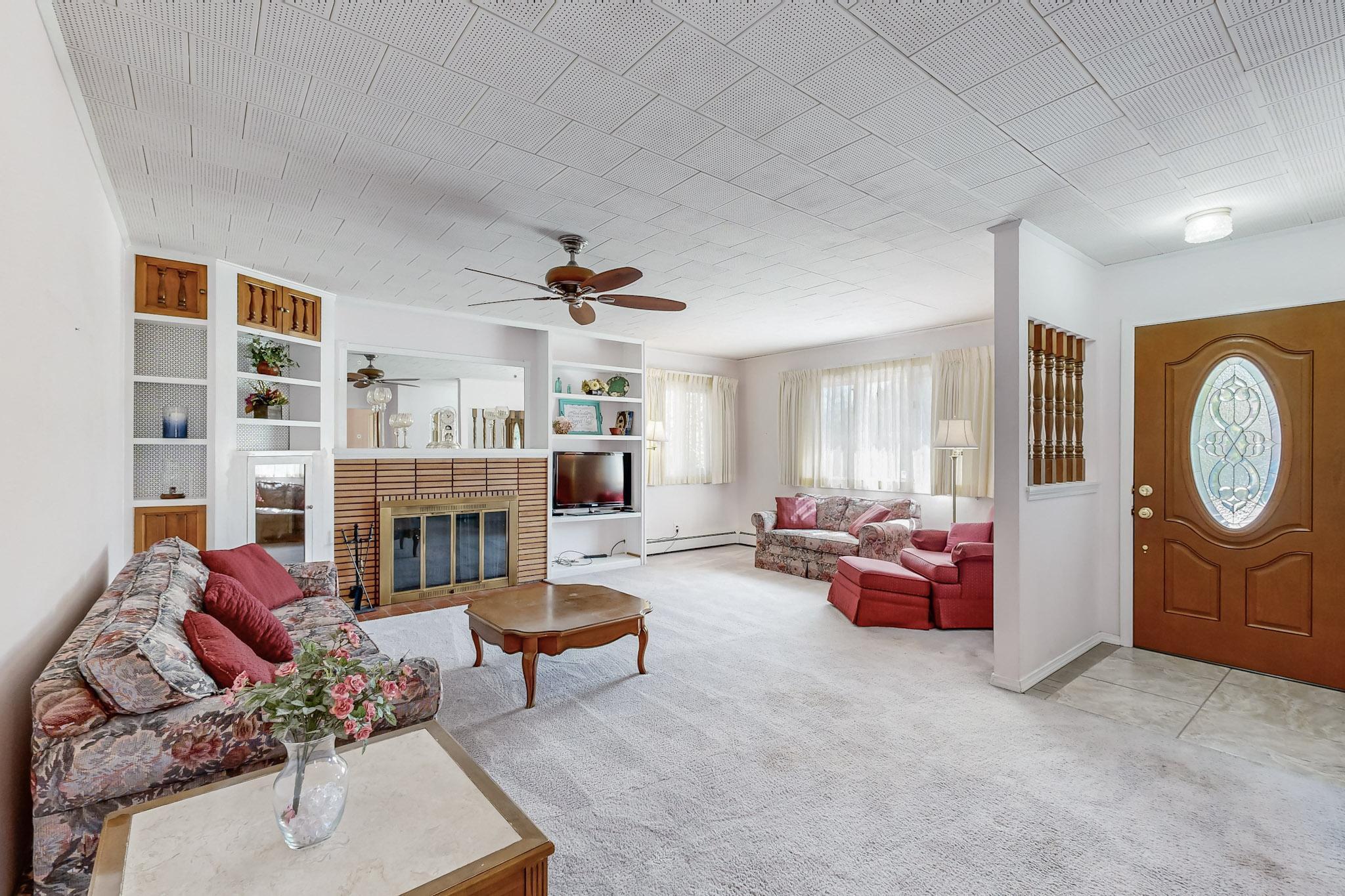 1834 CALLE LOS VECINOS NW