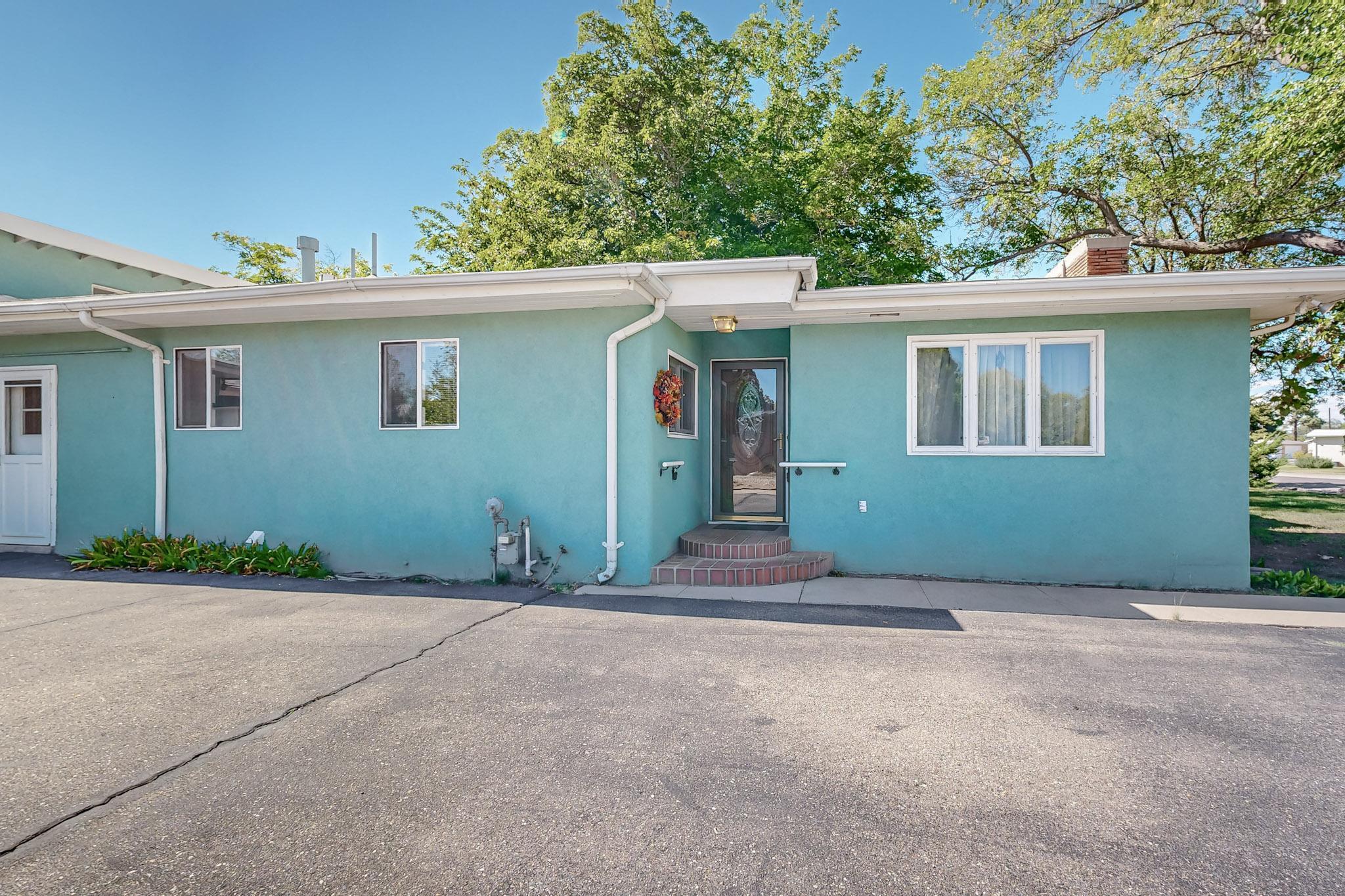 1834 CALLE LOS VECINOS NW