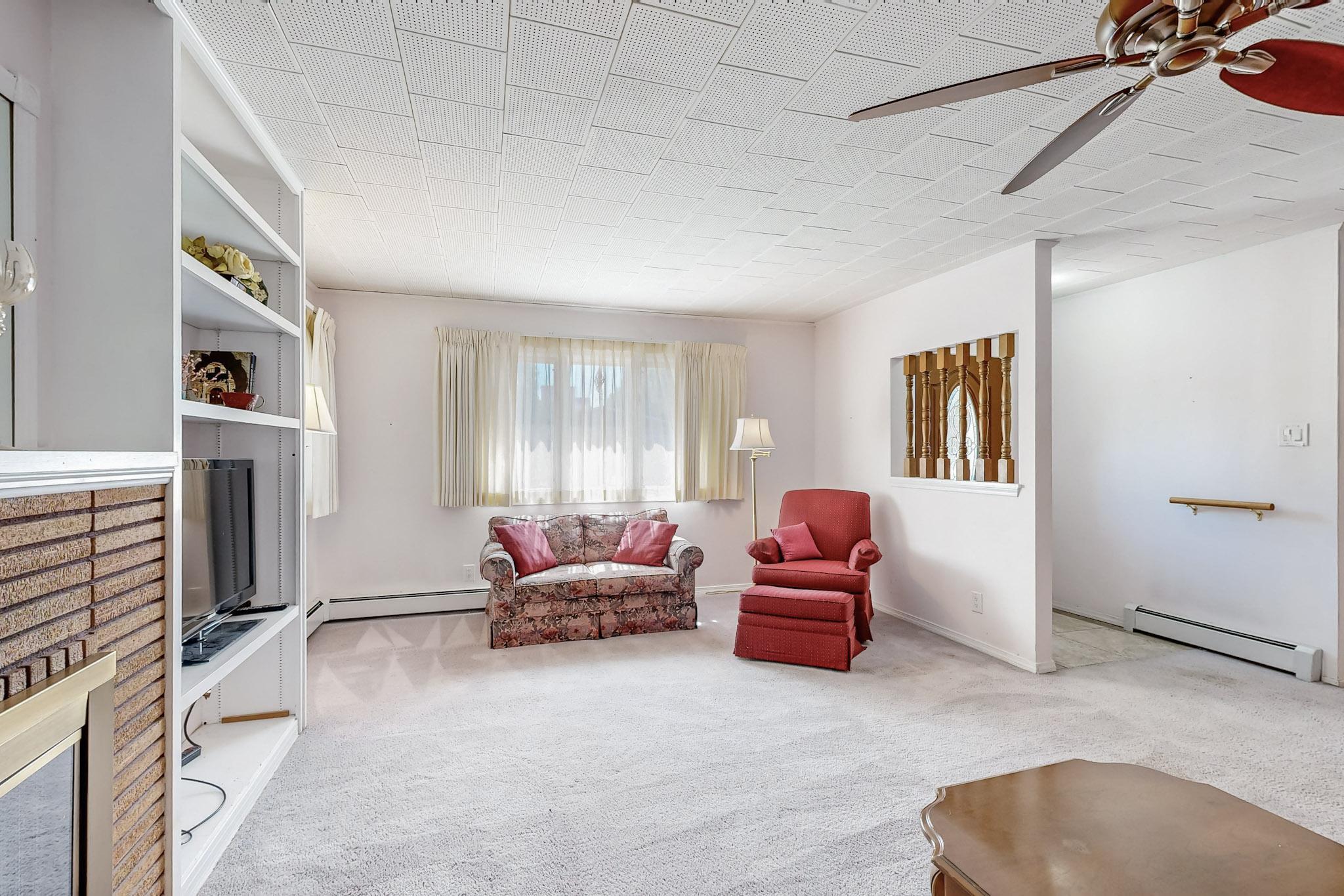 1834 CALLE LOS VECINOS NW