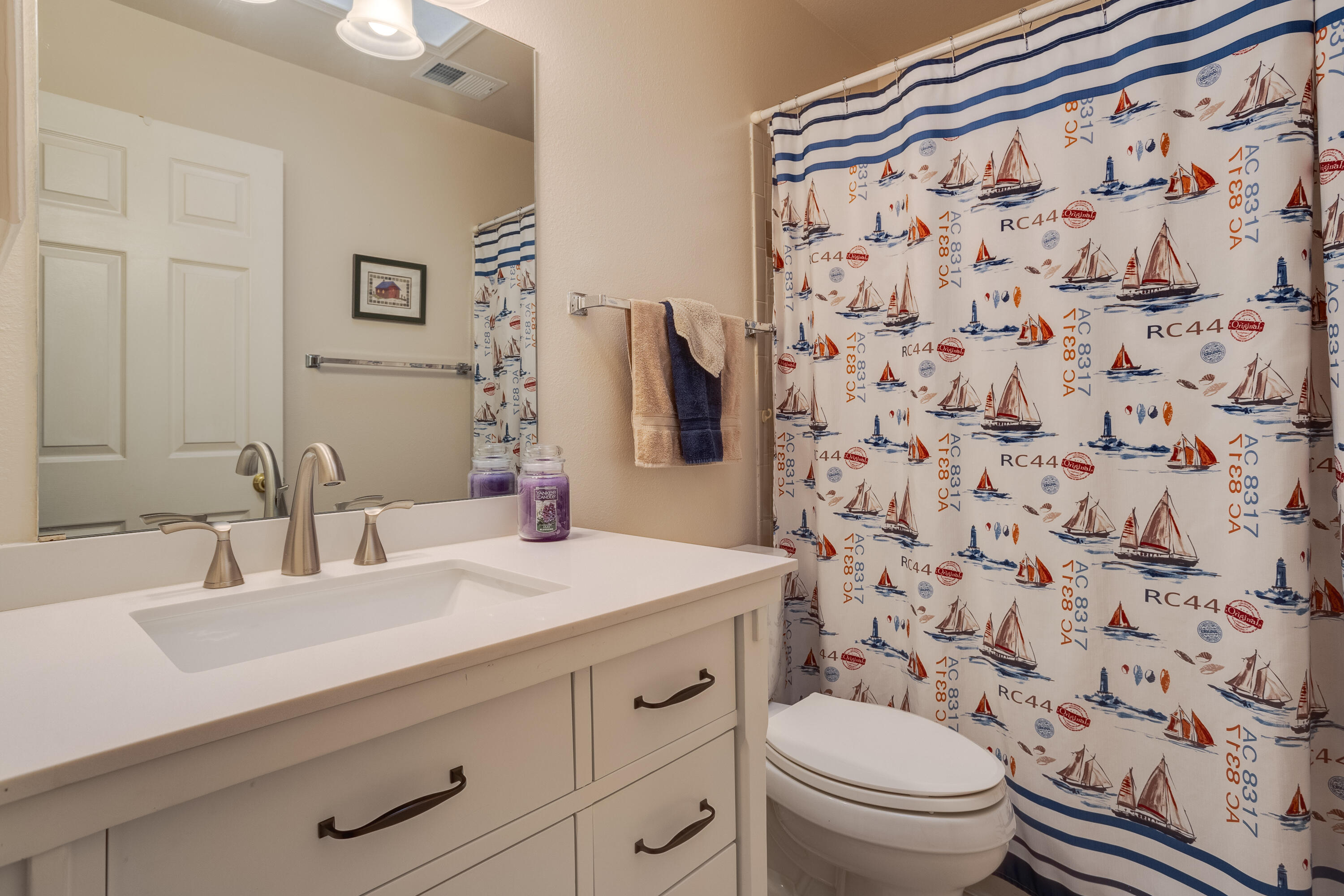 1601 Skyview Circle NE