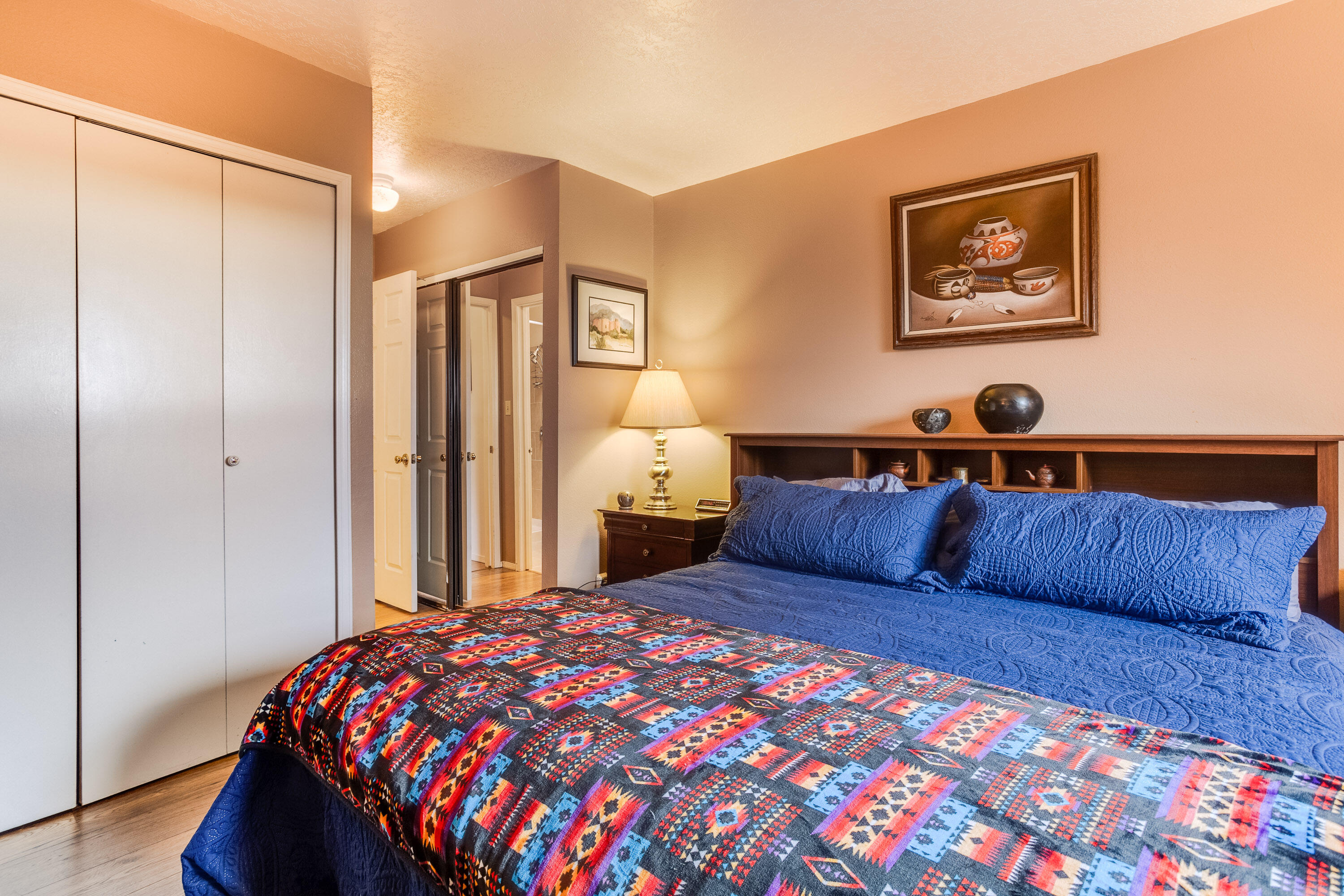 1601 Skyview Circle NE