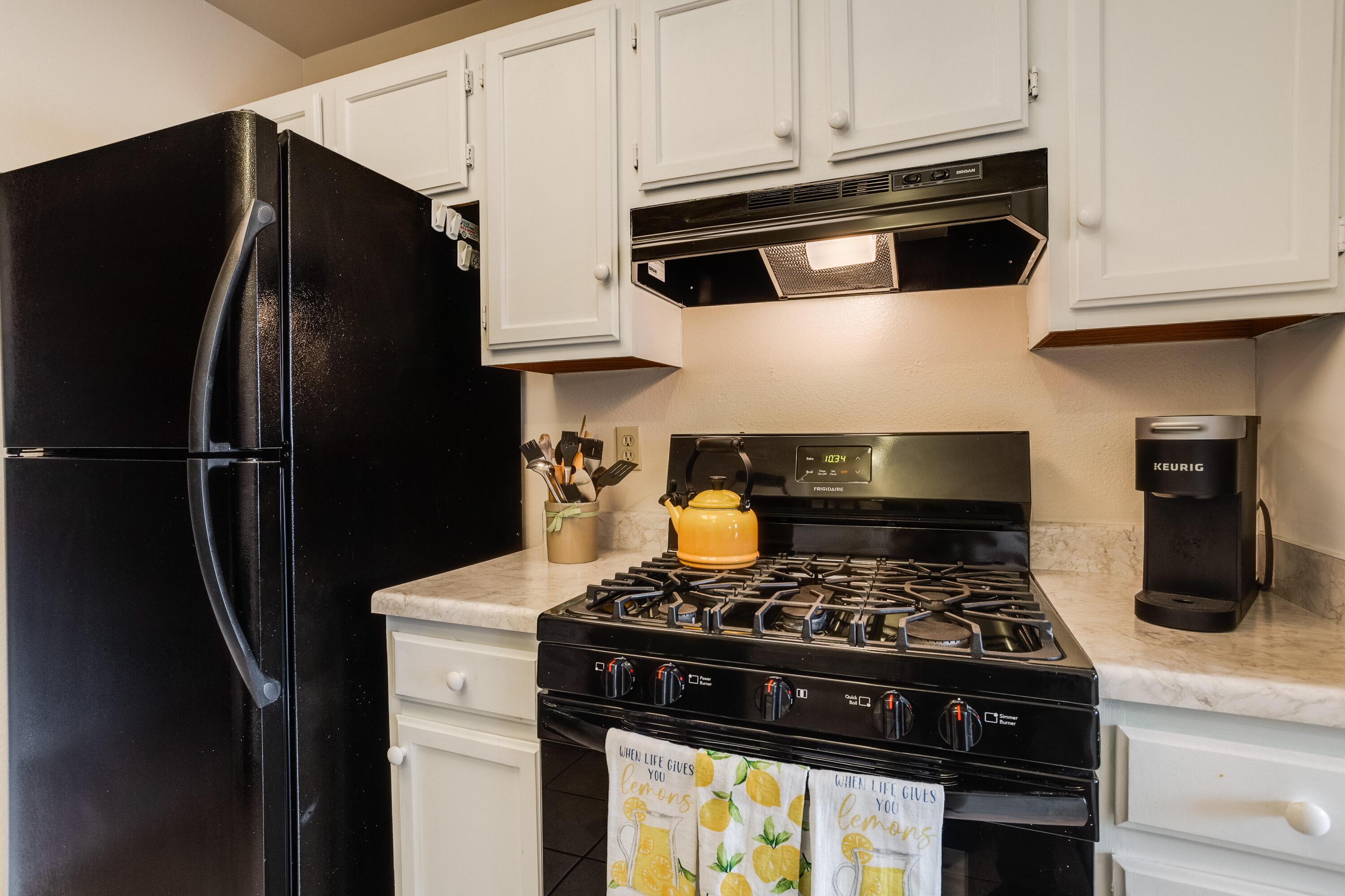 1601 Skyview Circle NE