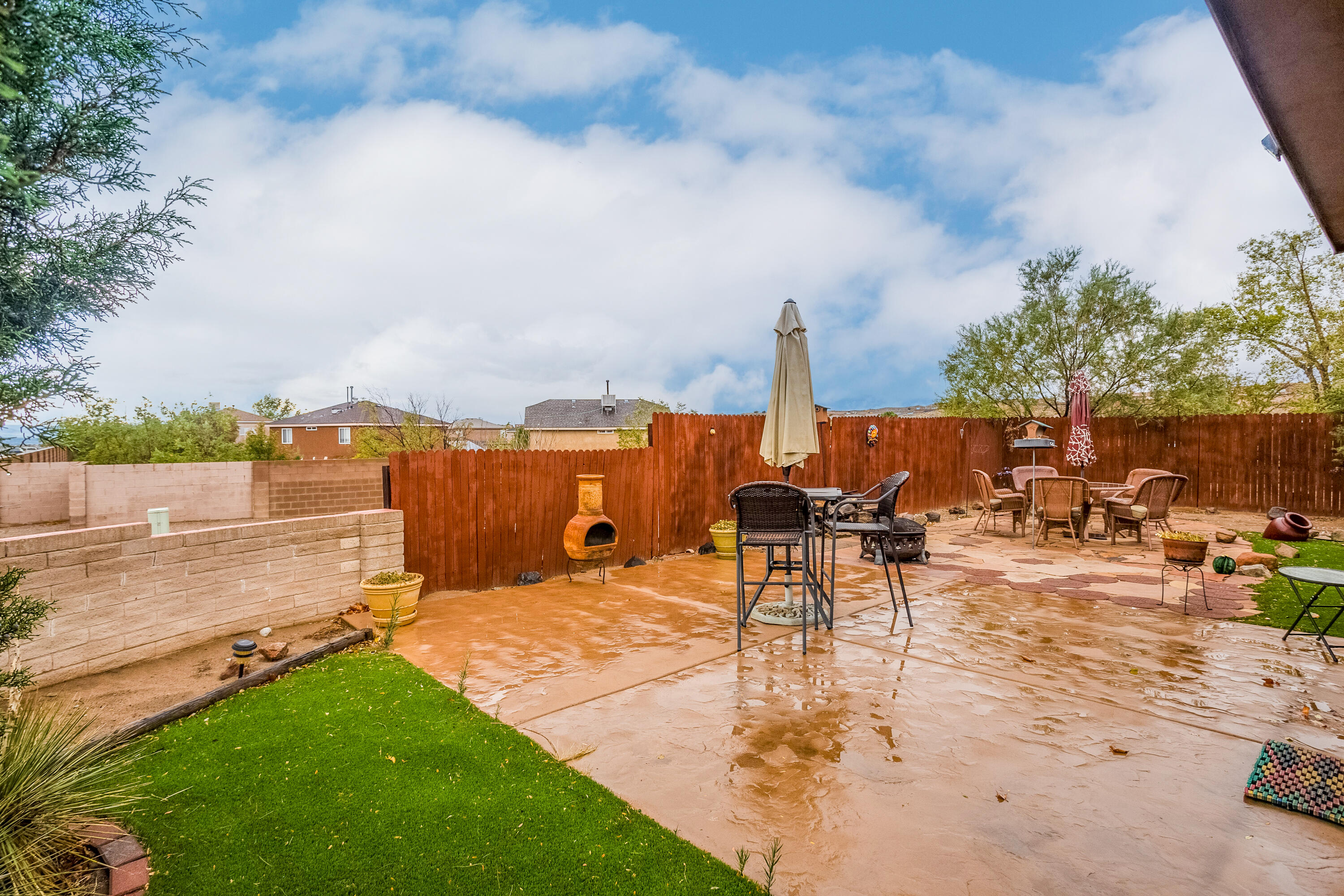 1601 Skyview Circle NE
