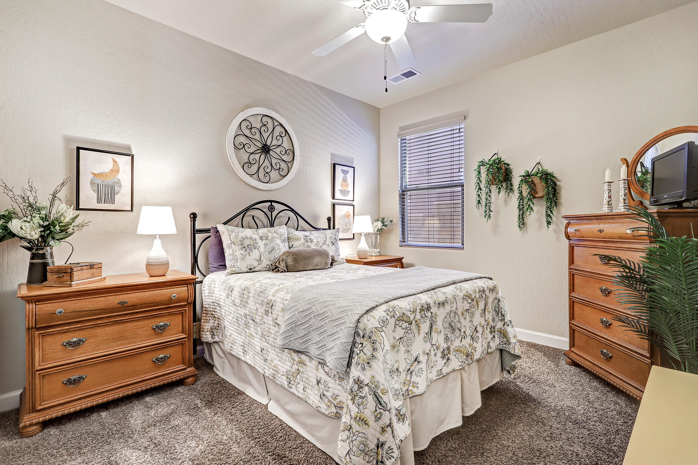 7212 VALLE JARDIN Lane NW