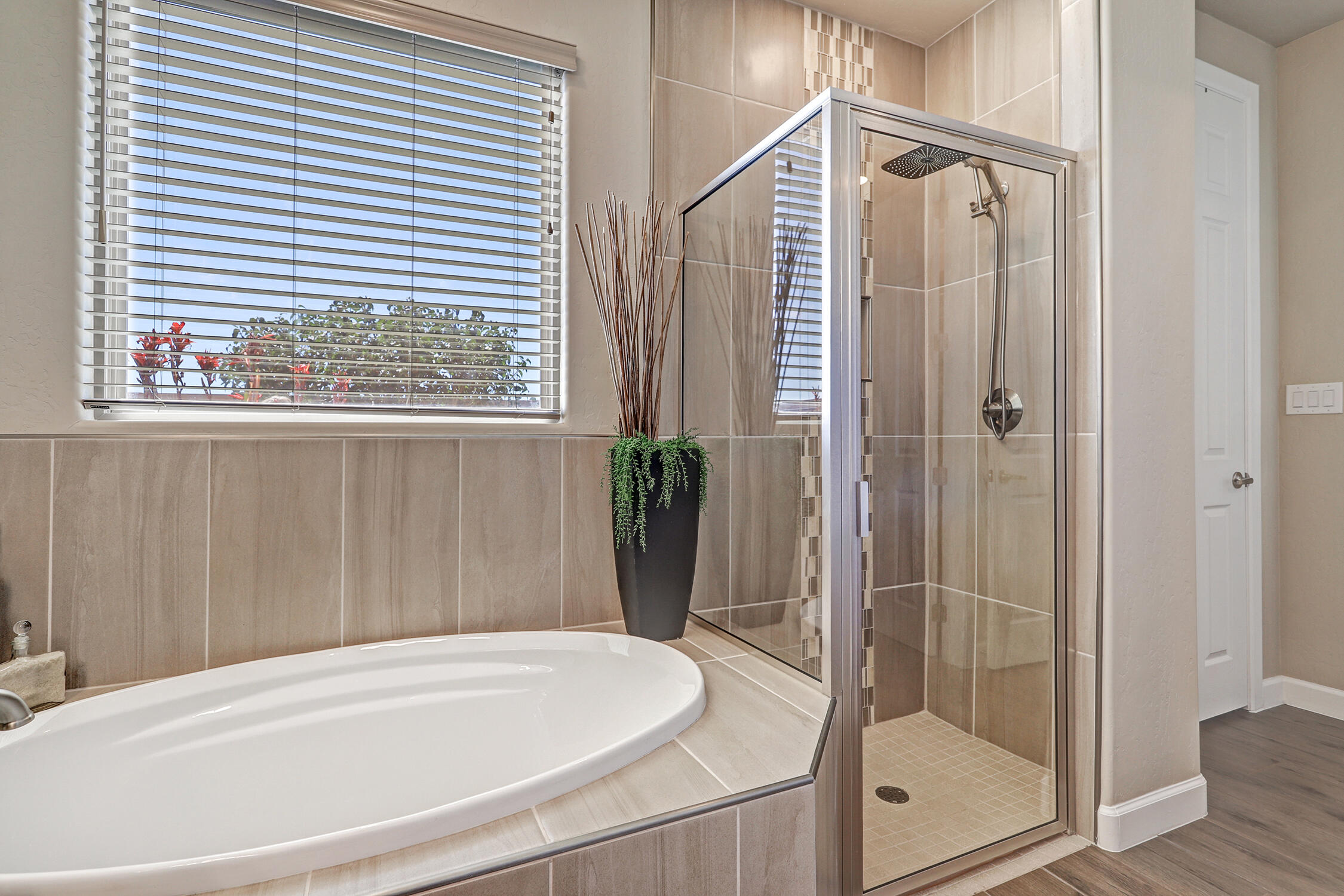 7212 VALLE JARDIN Lane NW