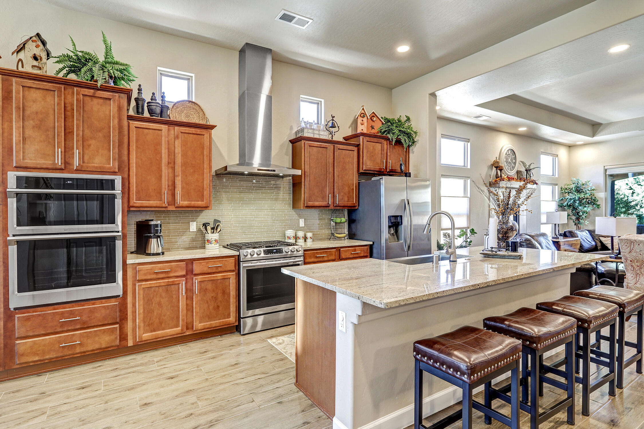 7212 VALLE JARDIN Lane NW