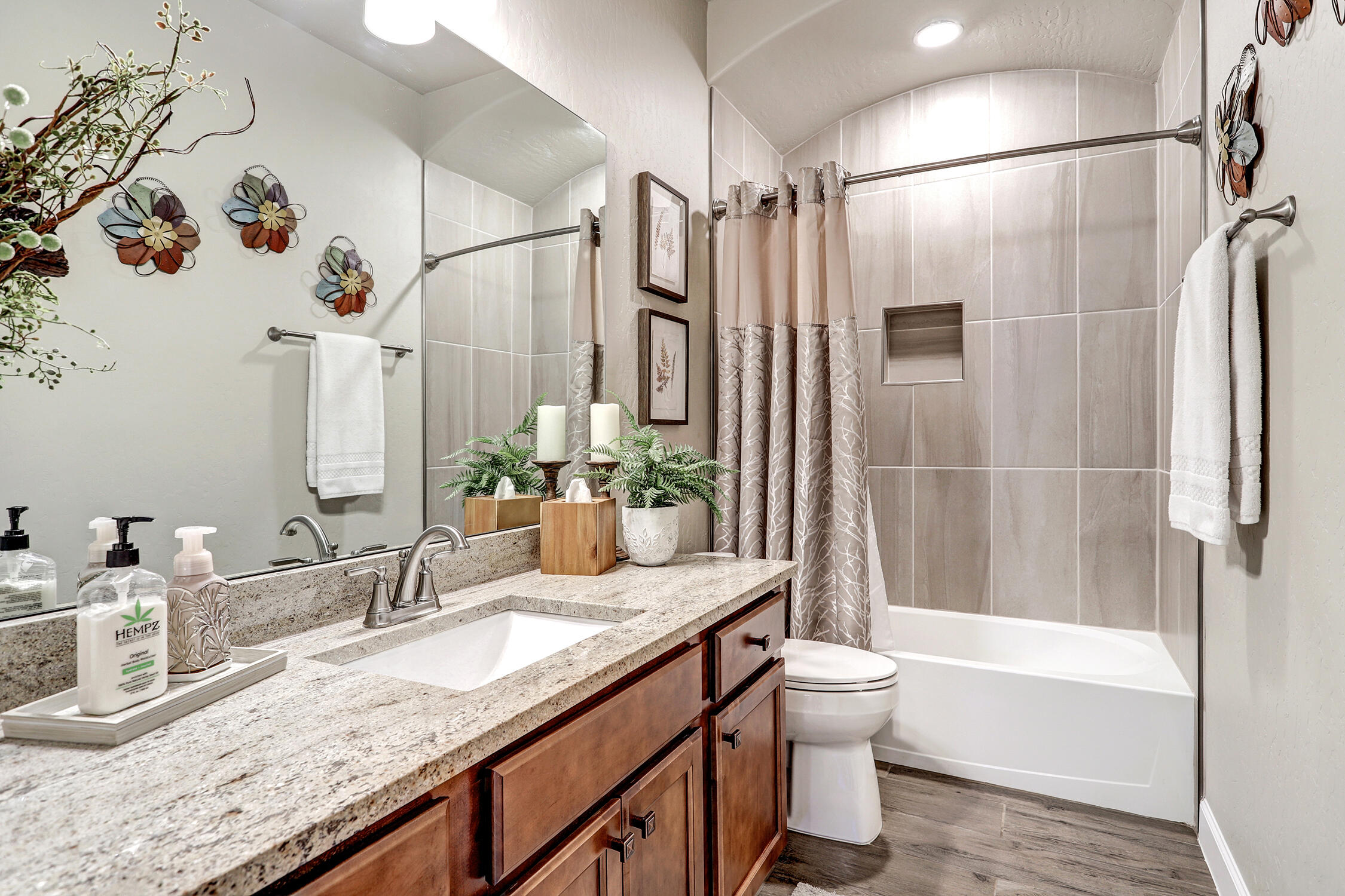 7212 VALLE JARDIN Lane NW