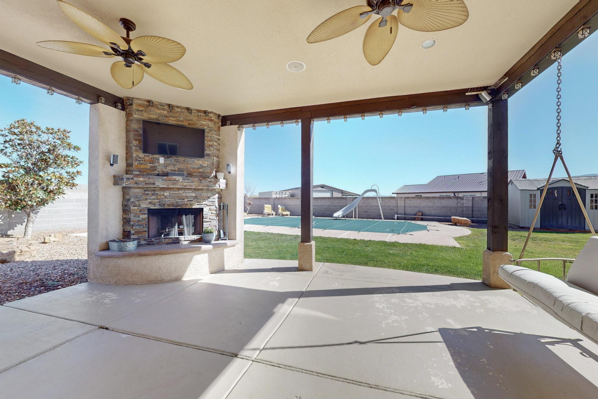 6905 GLEN HILLS Drive NE