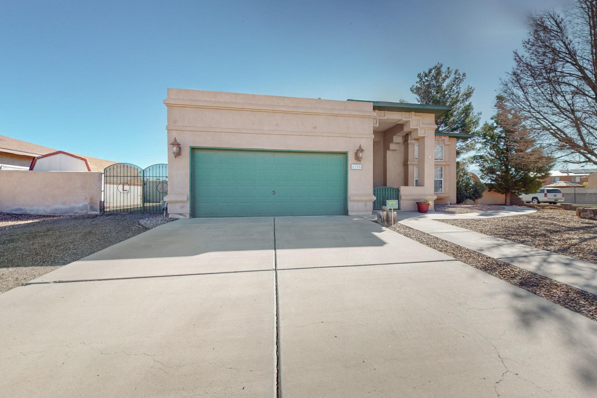 6905 GLEN HILLS Drive NE