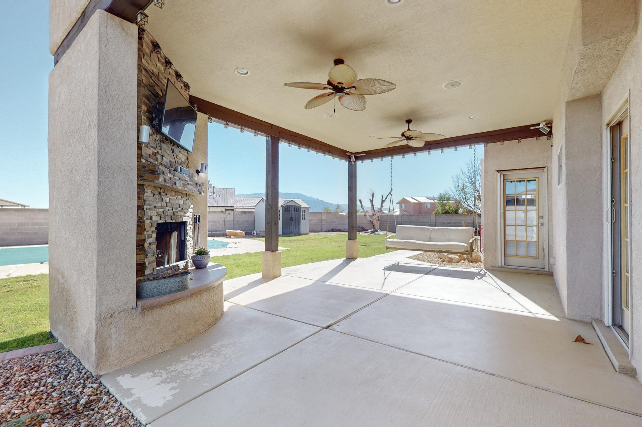6905 GLEN HILLS Drive NE