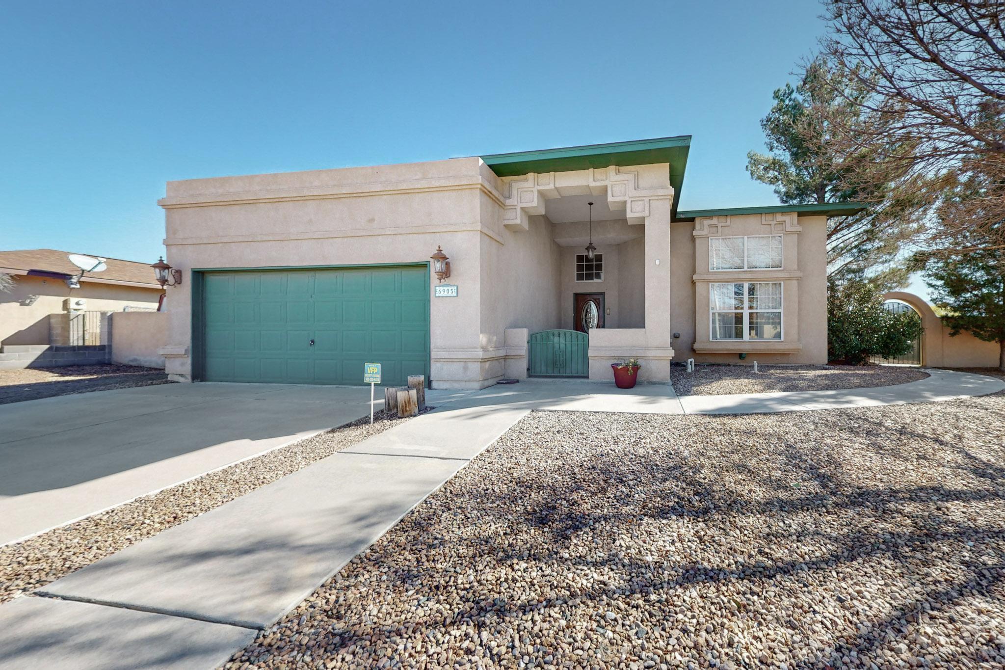 6905 GLEN HILLS Drive NE
