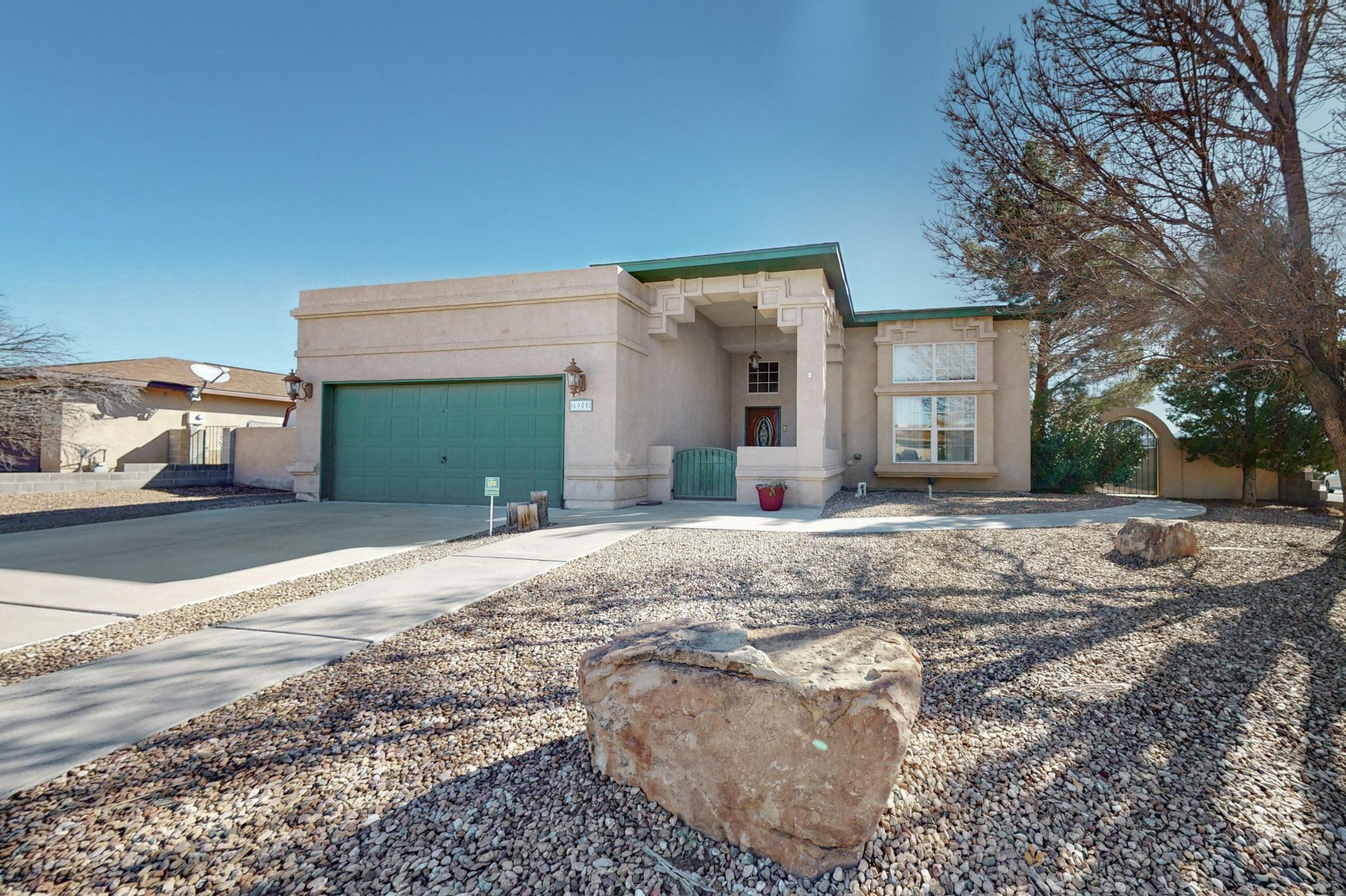 6905 GLEN HILLS Drive NE