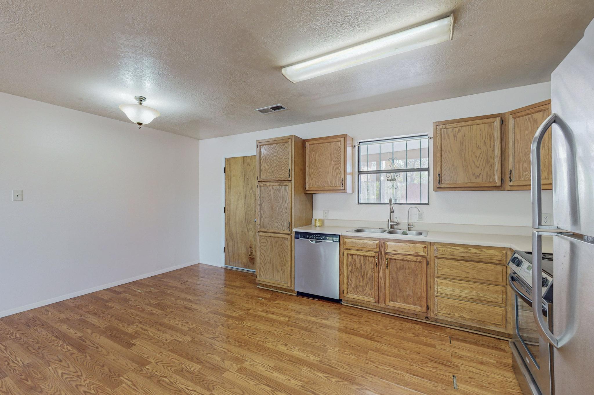 1601 Stanford Drive SE