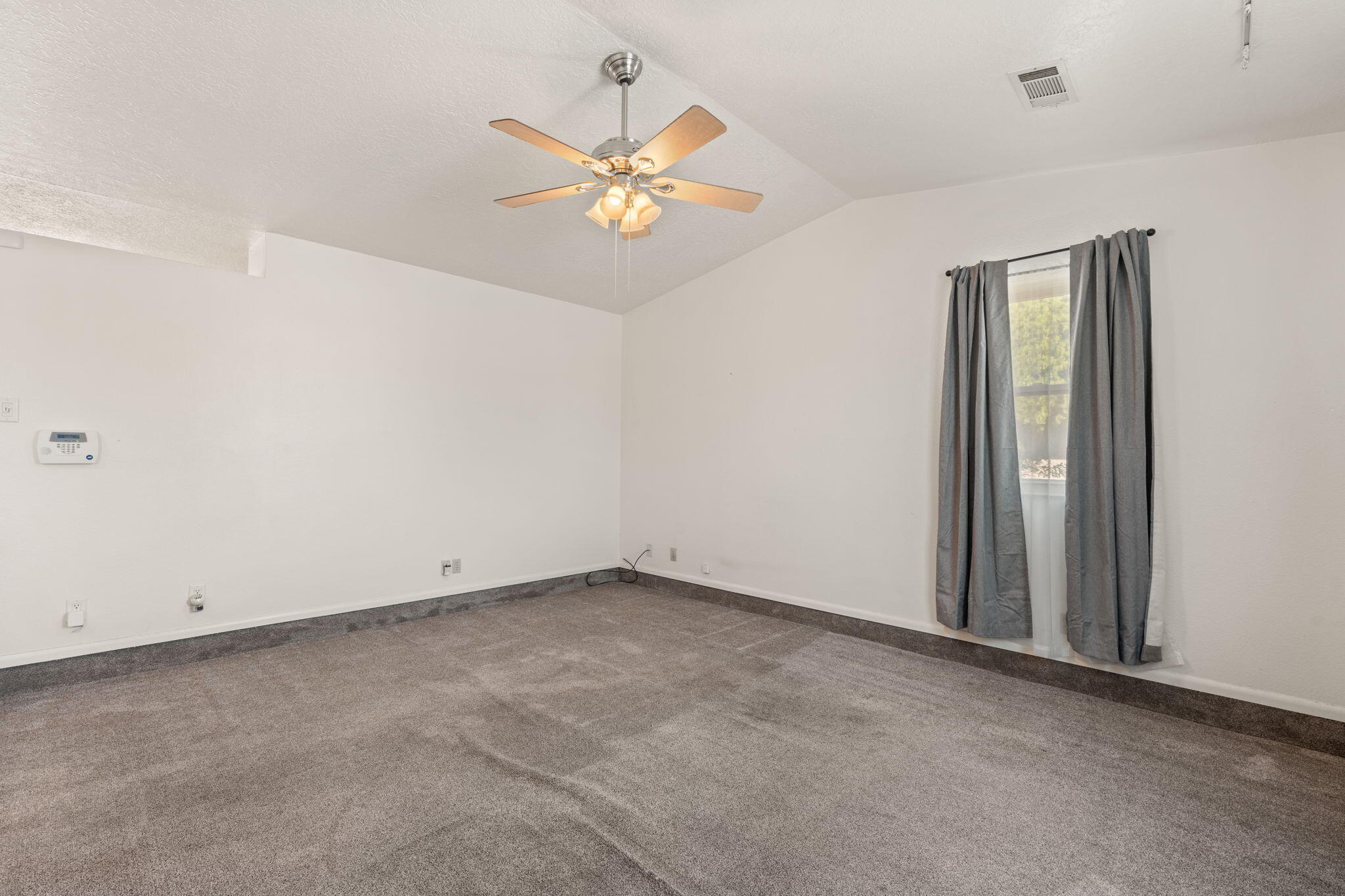 417 ASBURY Road NE