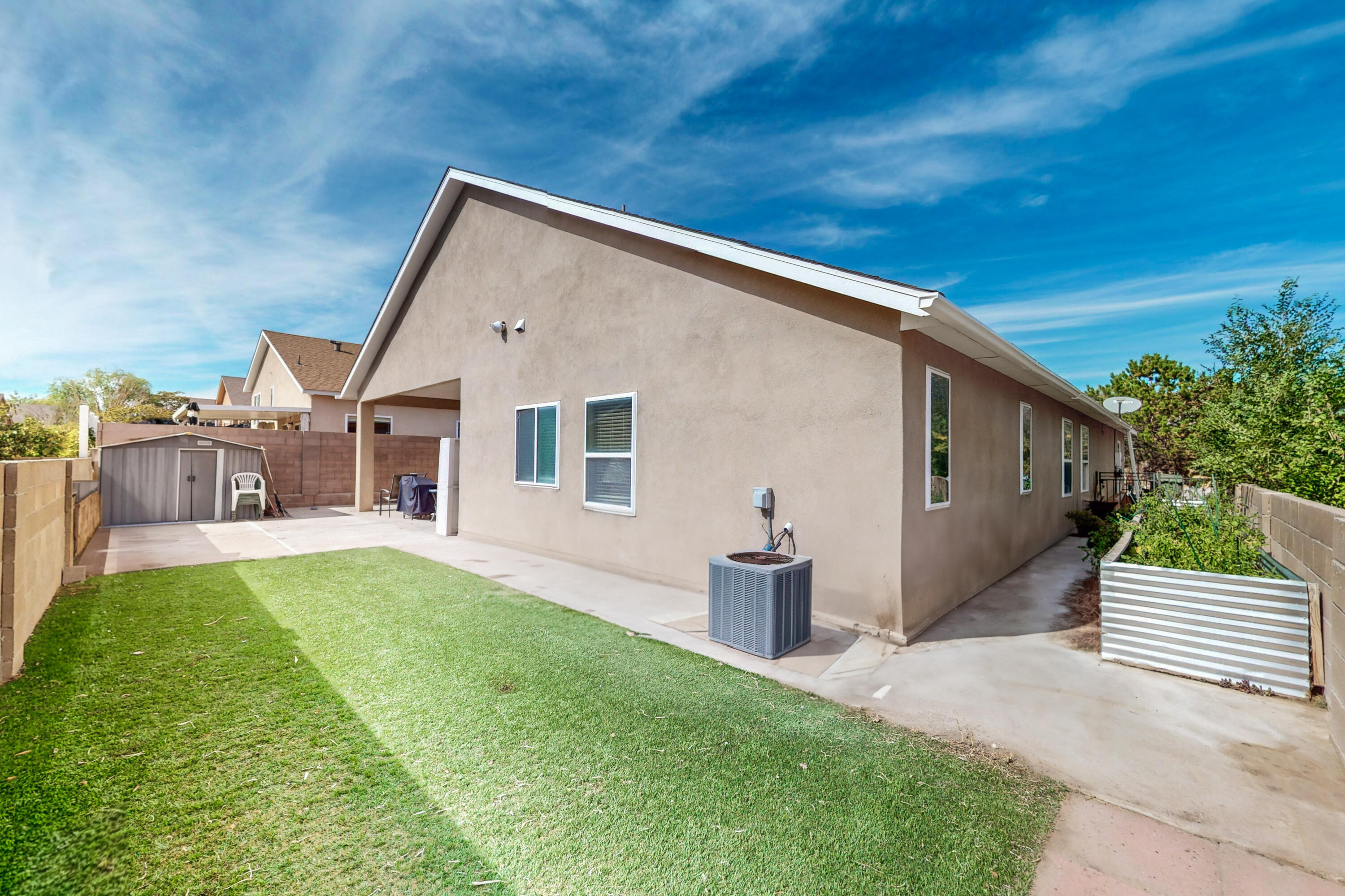 2036 N Ensenada Circle SE