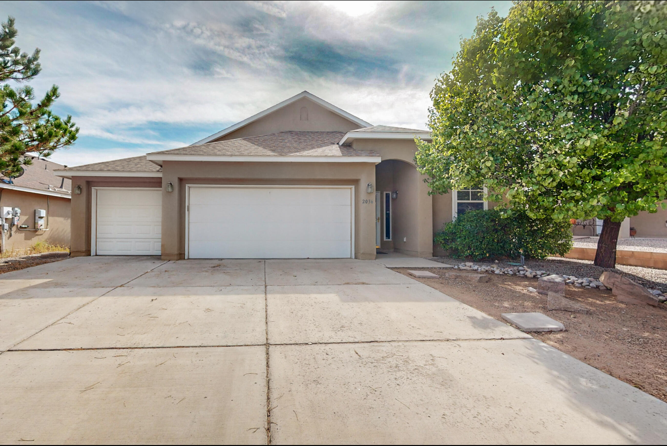 2036 N Ensenada Circle SE
