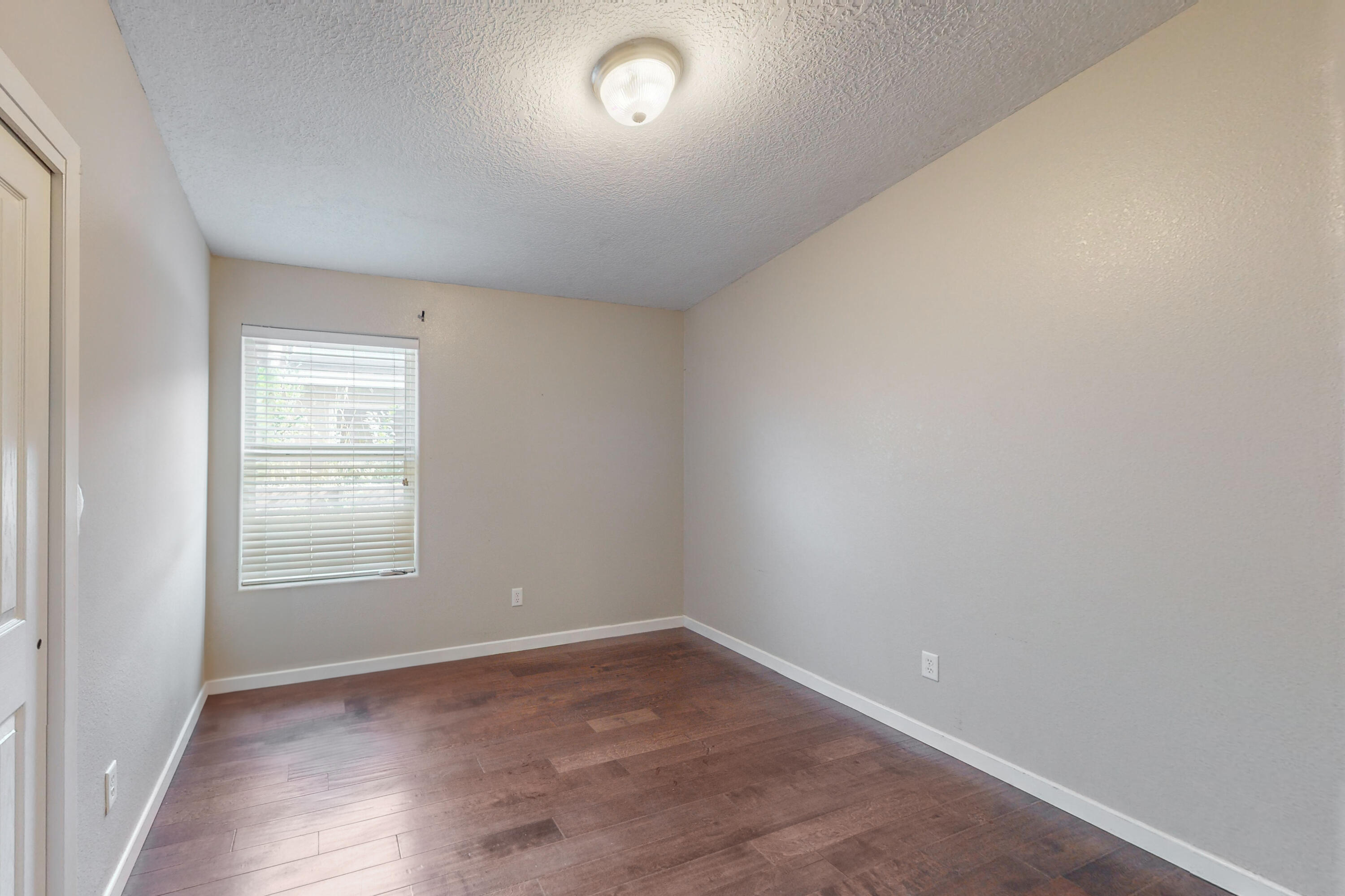 2036 N Ensenada Circle SE