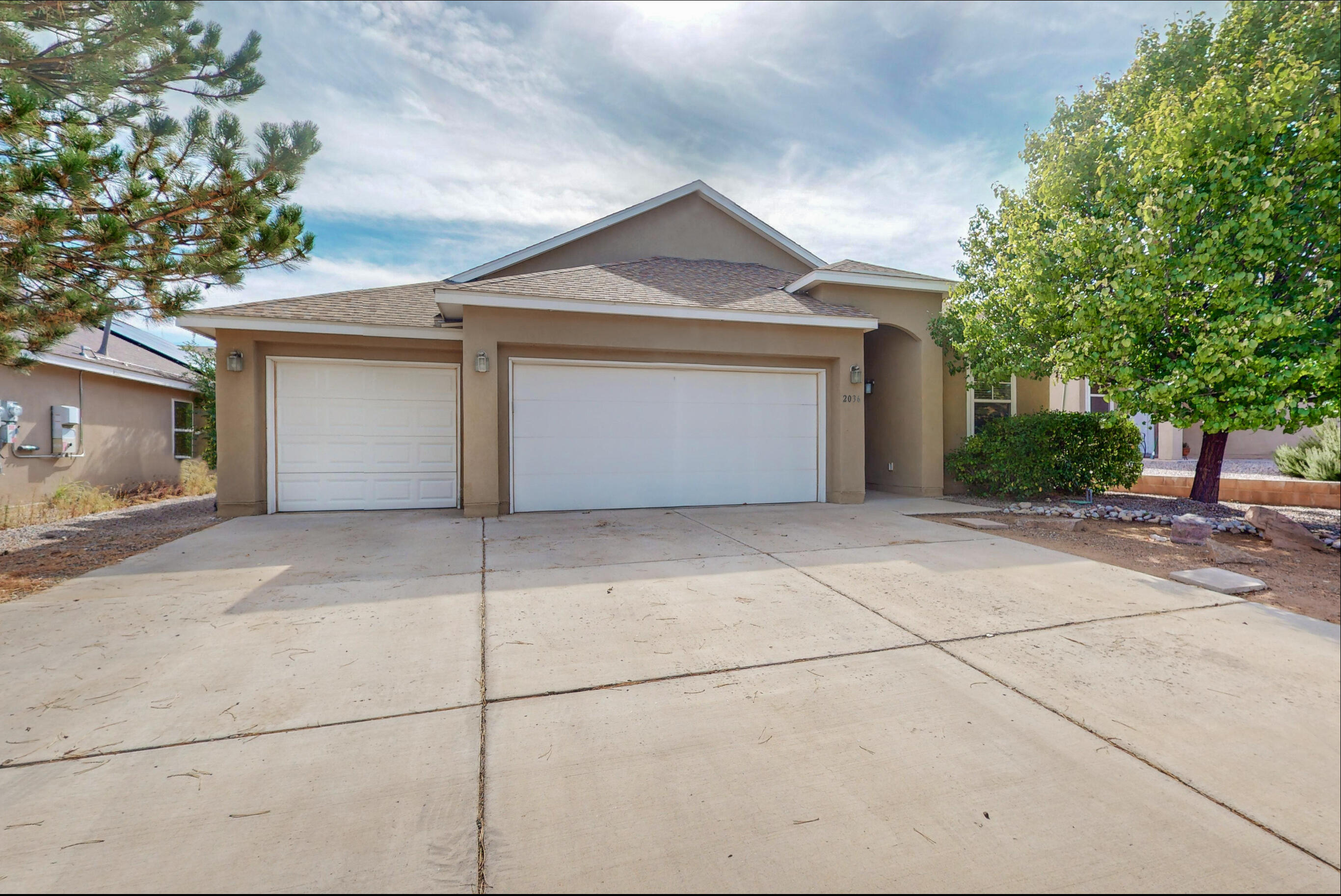 2036 N Ensenada Circle SE