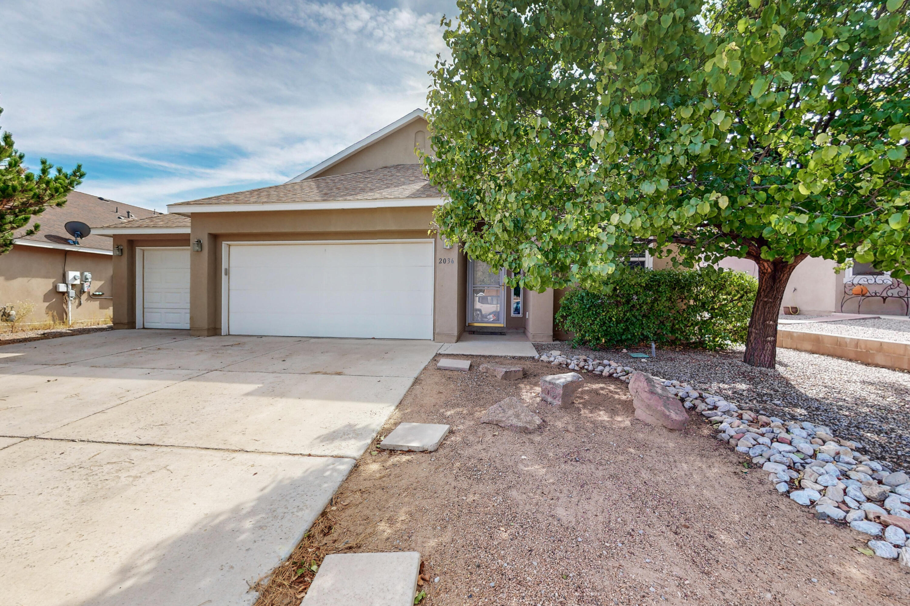2036 N Ensenada Circle SE