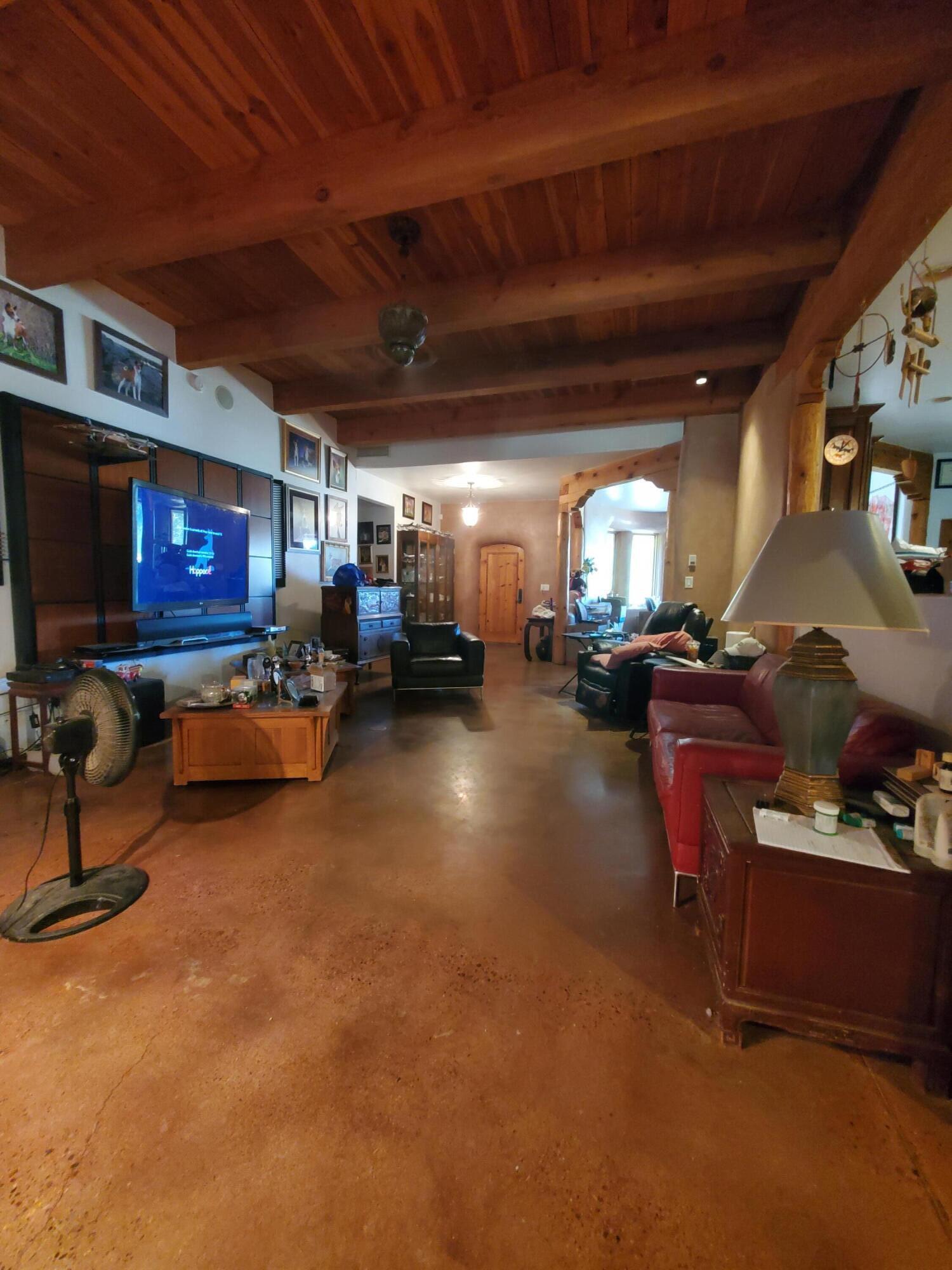 450 HATHAWAY Circle