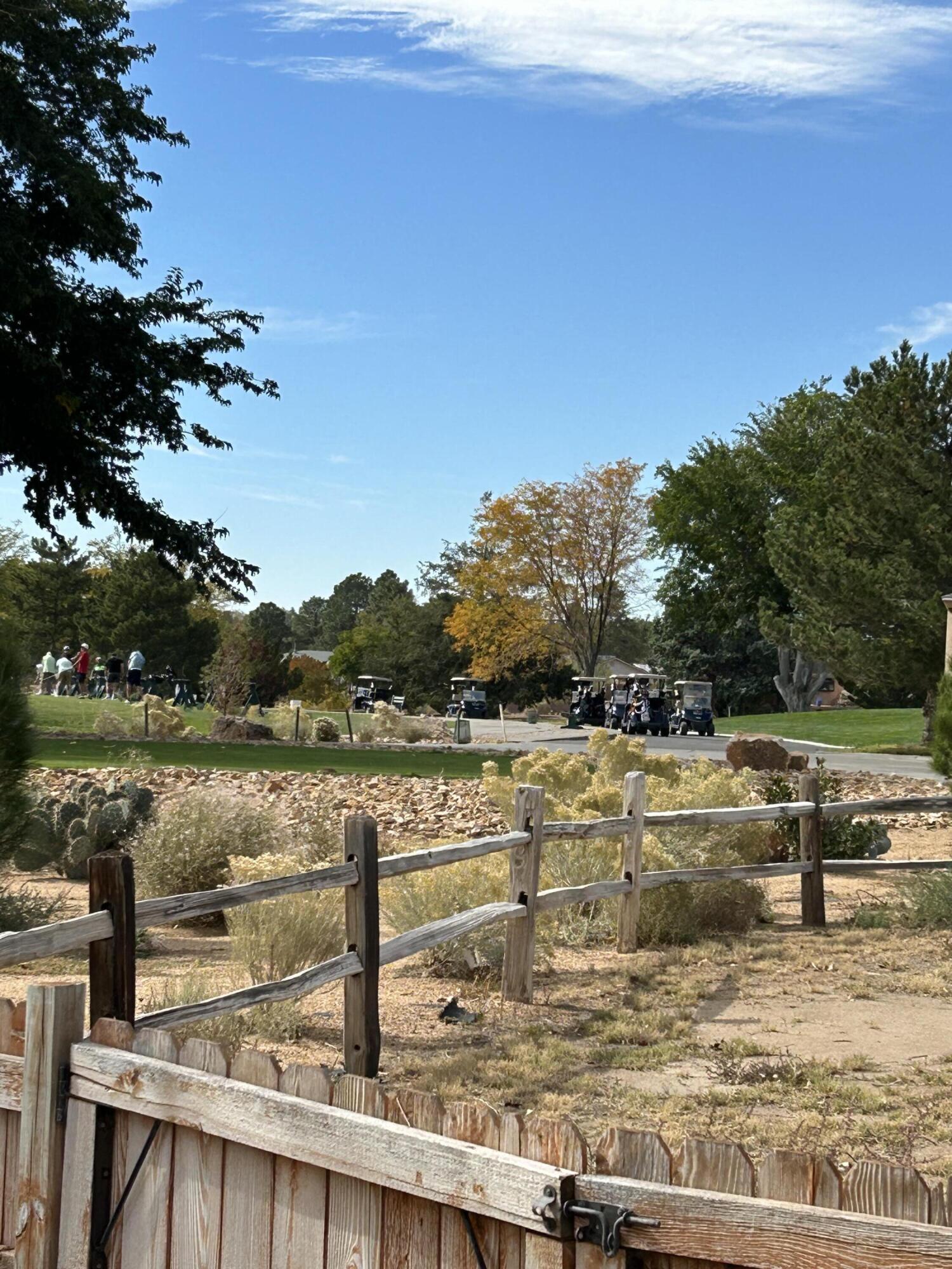 10000 COUNTRY CLUB Lane NW 1