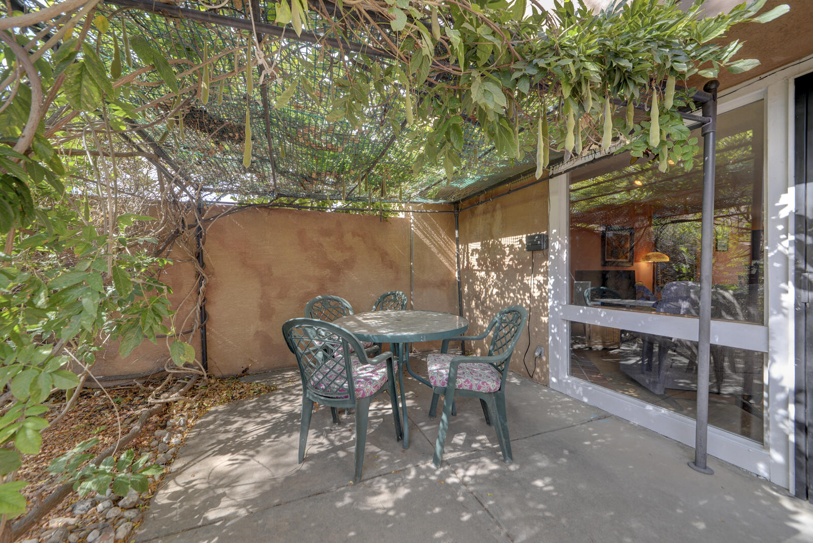 502 FRUIT Avenue NE