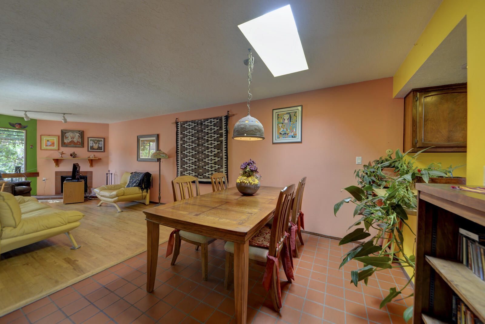 502 FRUIT Avenue NE